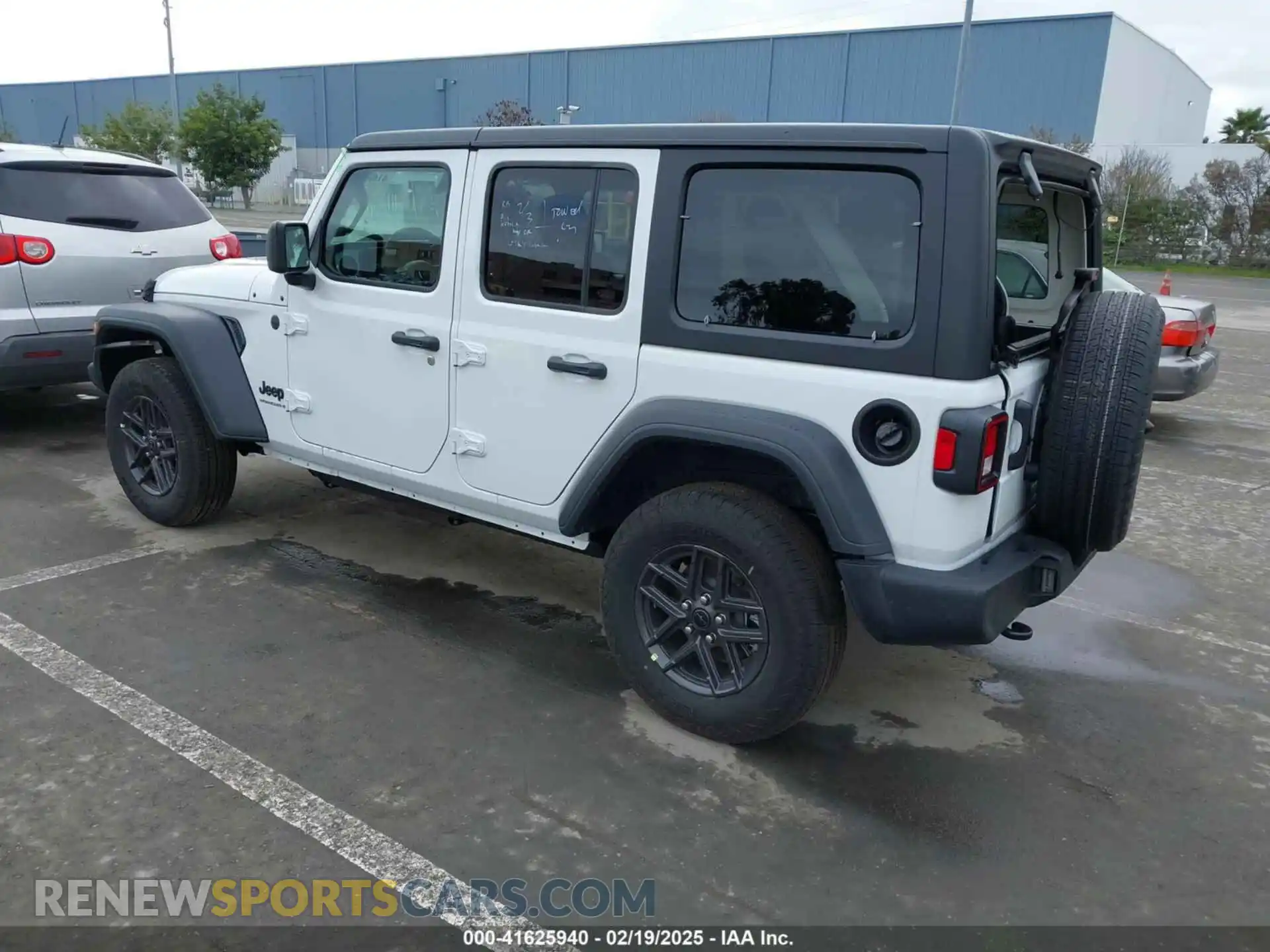 3 Photograph of a damaged car 1C4PJXDN0SW524002 JEEP WRANGLER 2025