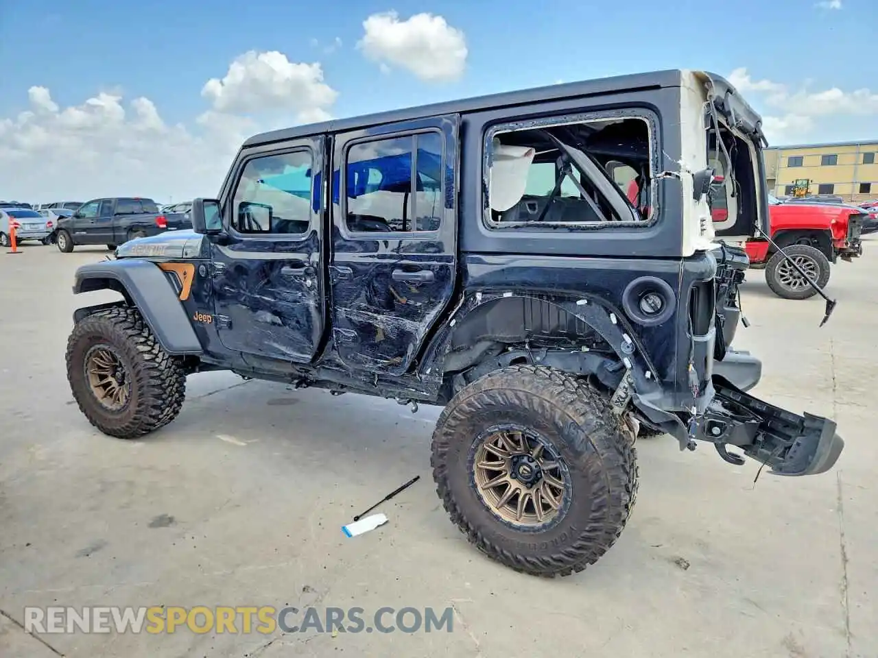 2 fotografías del automóvil dañado 1C4PJXDN2SW511283 JEEP WRANGLER 2025