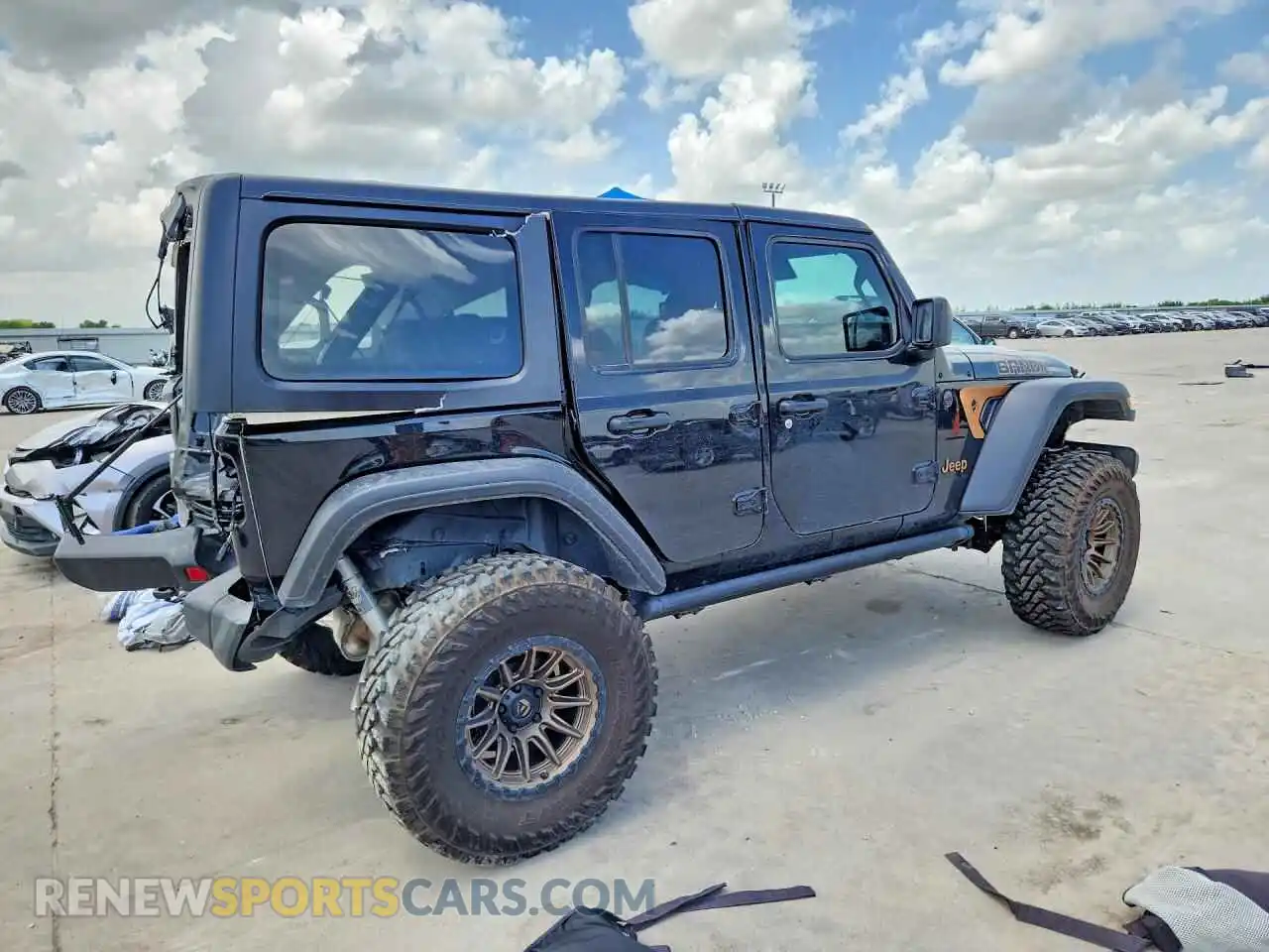 3 fotografías del automóvil dañado 1C4PJXDN2SW511283 JEEP WRANGLER 2025