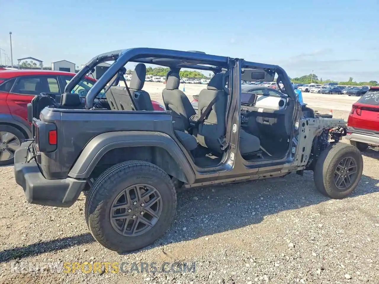 3 Photograph of a damaged car 1C4PJXDN4SW500186 JEEP WRANGLER 2025