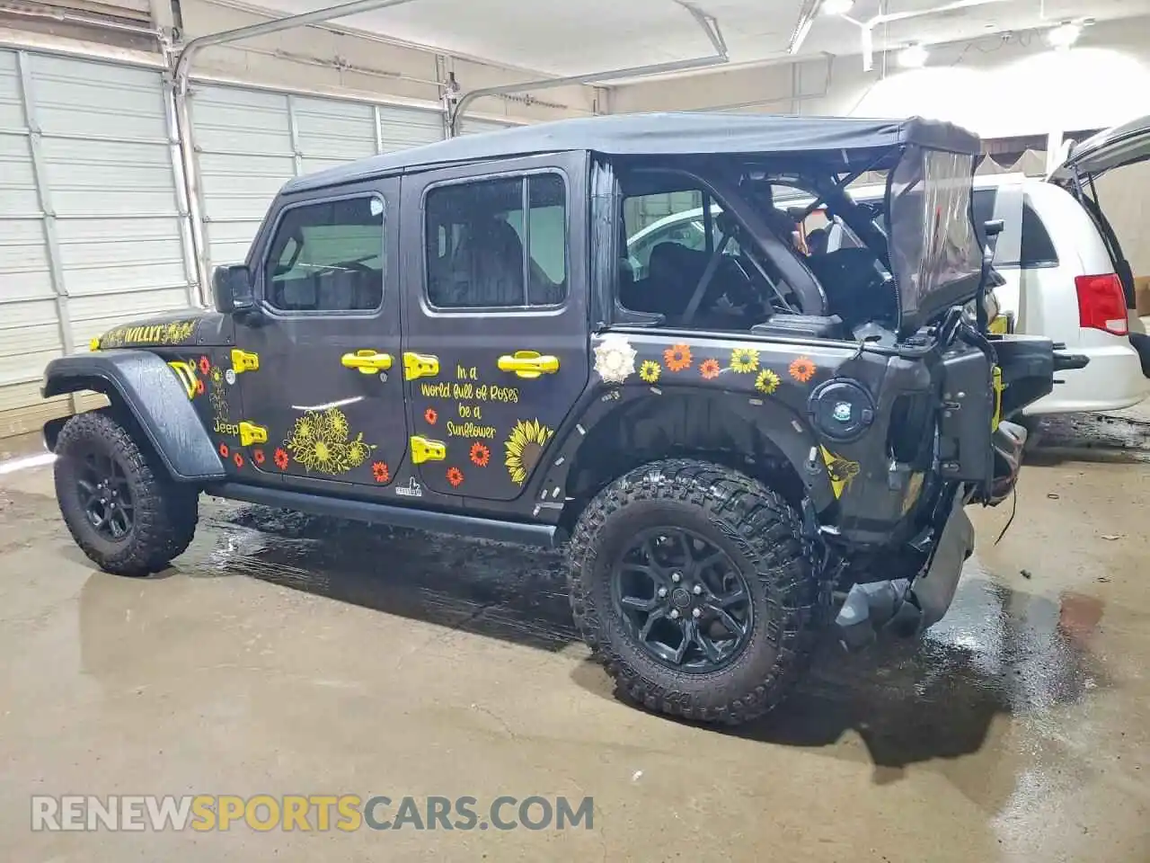 2 fotografías del automóvil dañado 1C4PJXDN8SW524197 JEEP WRANGLER 2025