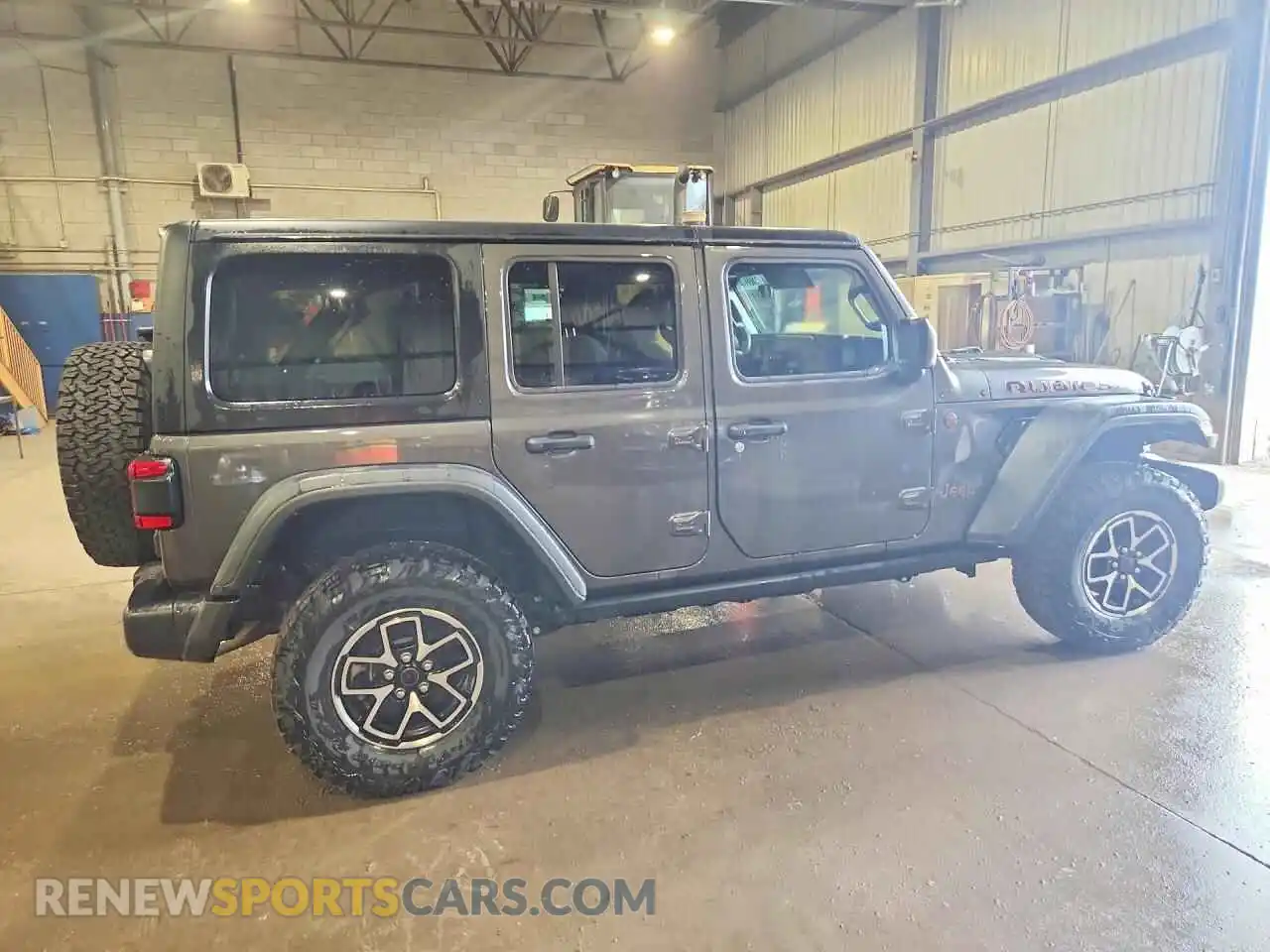 3 Photograph of a damaged car 1C4PJXFG3SW648733 JEEP WRANGLER 2025