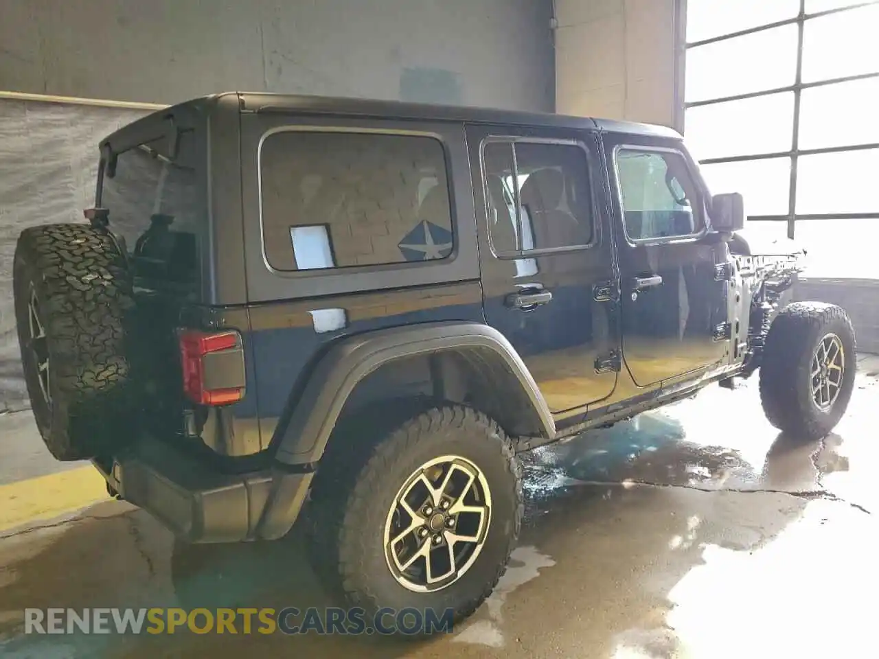 3 Photograph of a damaged car 1C4PJXFN0SW500229 JEEP WRANGLER 2025