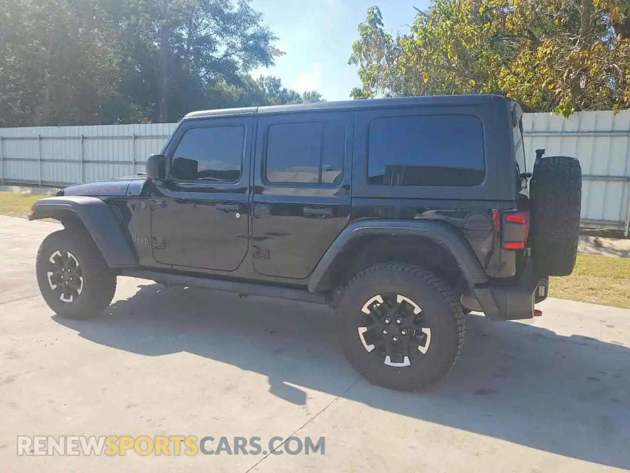 2 Photograph of a damaged car 1C4PJXFN2SW526847 JEEP WRANGLER 2025