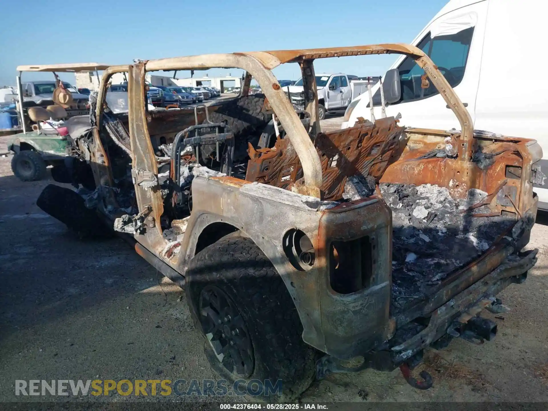 3 fotografías del automóvil dañado 1C4PJXFN5SW528186 JEEP WRANGLER 2025