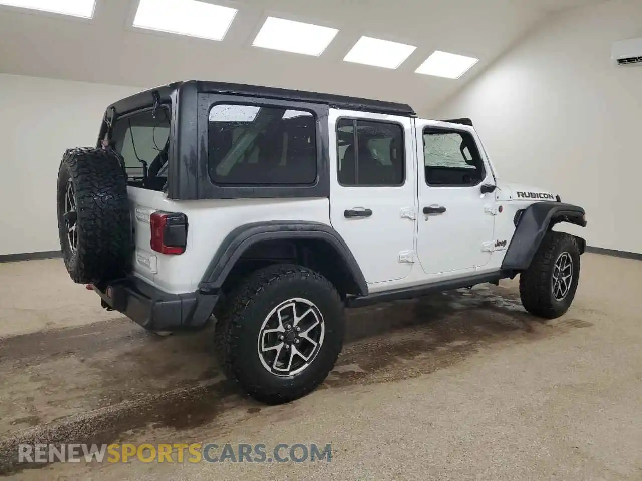 3 Photograph of a damaged car 1C4PJXFN8SW528196 JEEP WRANGLER 2025