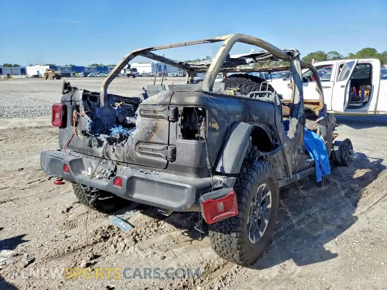 3 Photograph of a damaged car 1C4PJXFNXSW644094 JEEP WRANGLER 2025