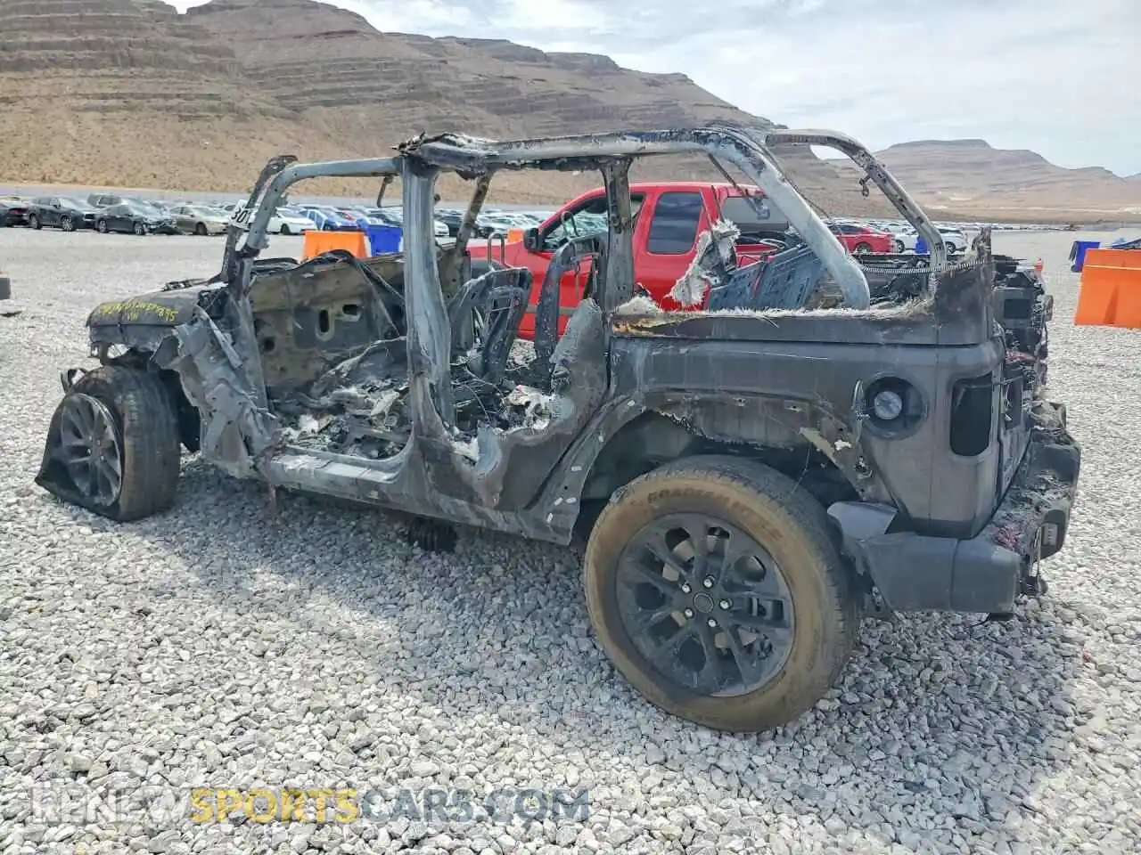 2 fotografías del automóvil dañado 1C4RJXP69SW578895 JEEP WRANGLER 2025
