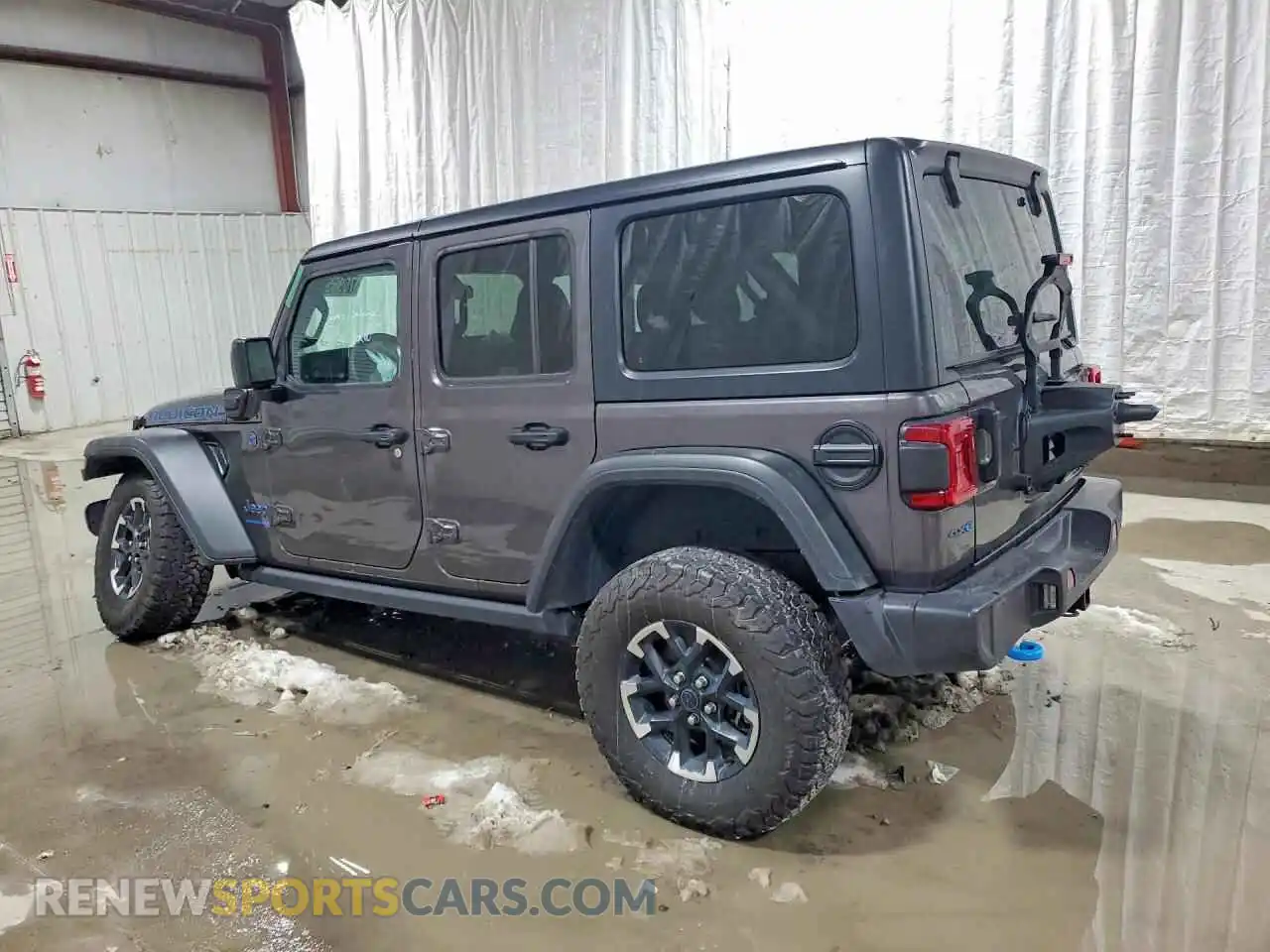 2 fotografías del automóvil dañado 1C4RJXR69SW571782 JEEP WRANGLER 2025