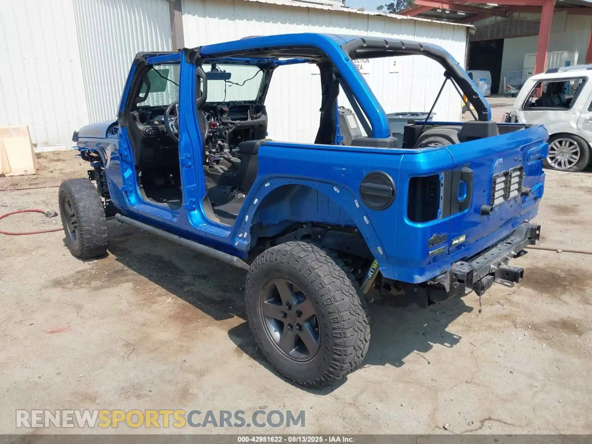 3 Photograph of a damaged car 1C4JJXFM0MW779522 JEEP WRANGLER UNLIMITED 2021