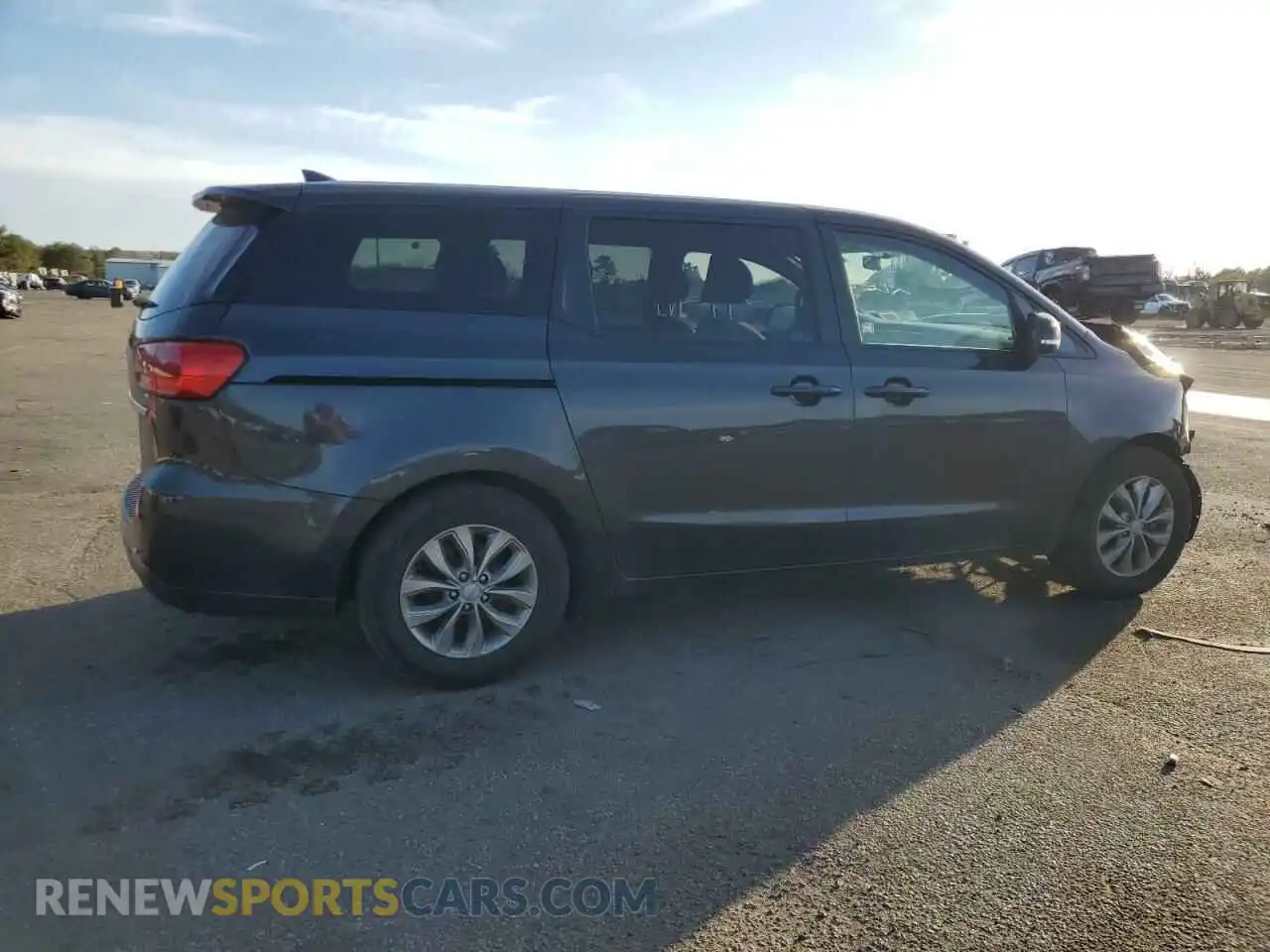 3 Photograph of a damaged car KNDMB5C13K6552475 KIA All Models 2019