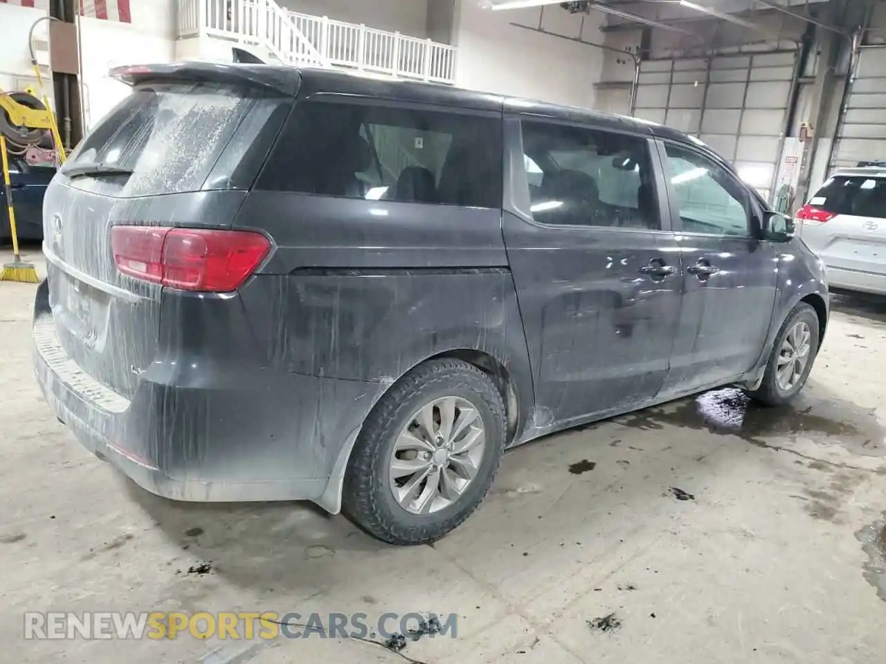 3 Photograph of a damaged car KNDMB5C12L6588496 KIA All Models 2020