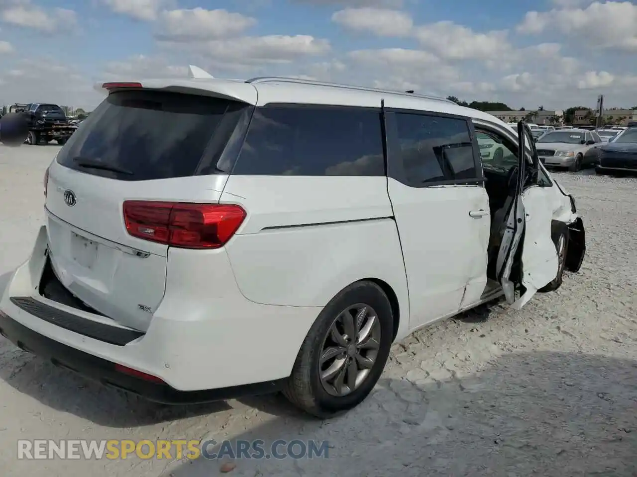 3 Photograph of a damaged car KNDMB5C18L6575719 KIA All Models 2020