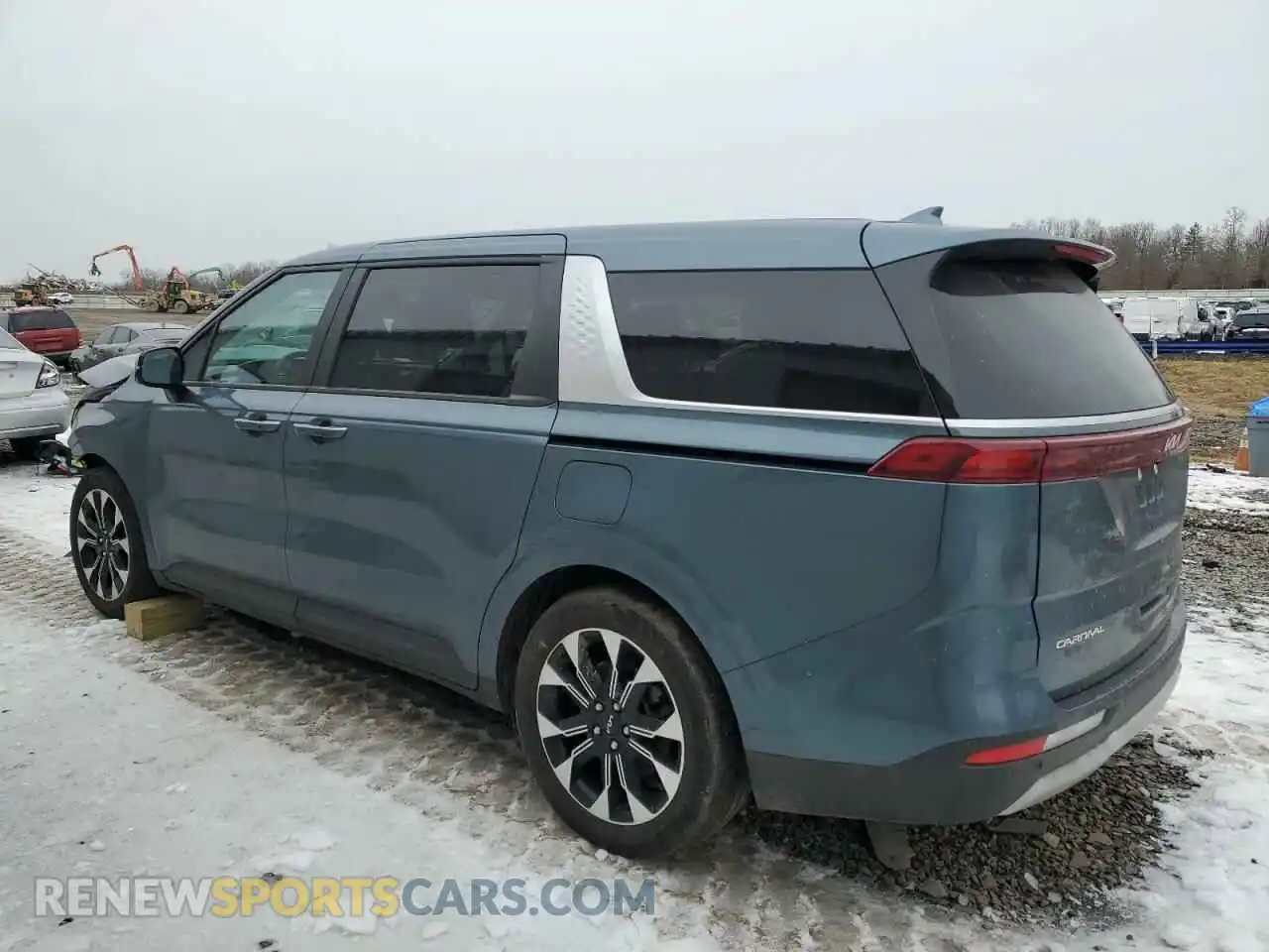 2 Photograph of a damaged car KNDNC5H35P6299999 KIA CARNIVAL E 2023