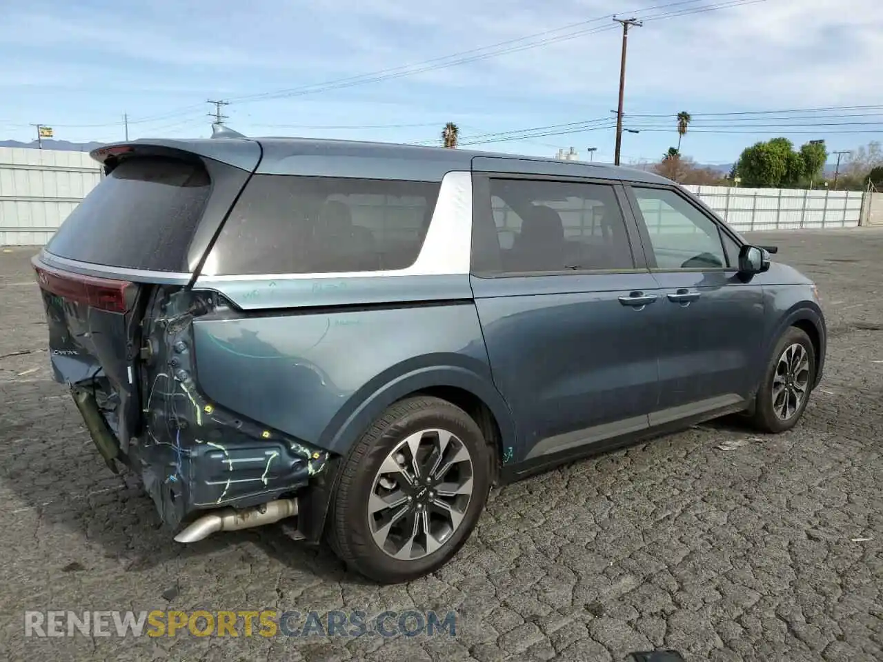 3 Photograph of a damaged car KNDNC5H35R6449368 KIA CARNIVAL E 2024