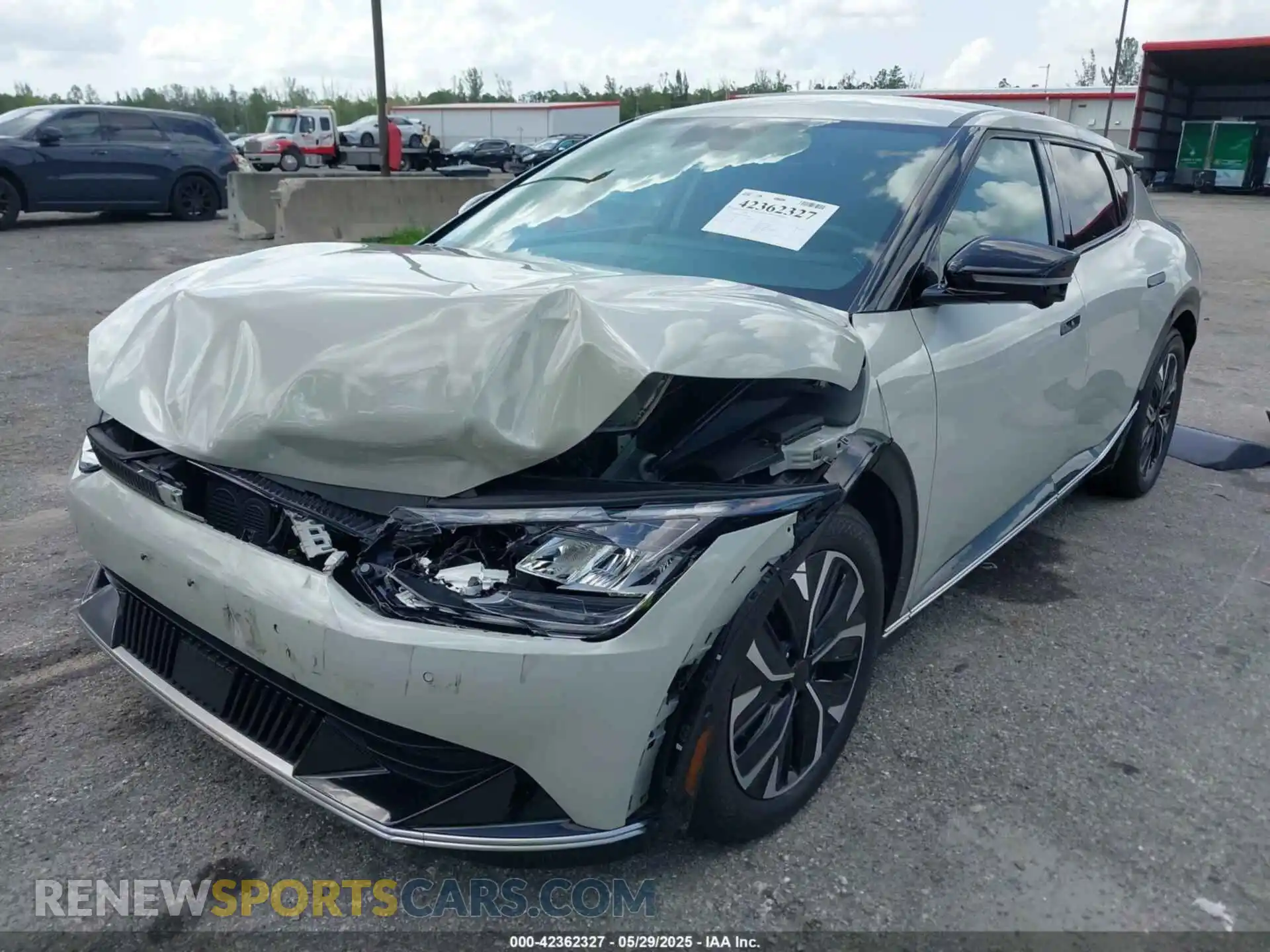 2 Photograph of a damaged car KNDC3DLCXN5080046 KIA EV6 2022