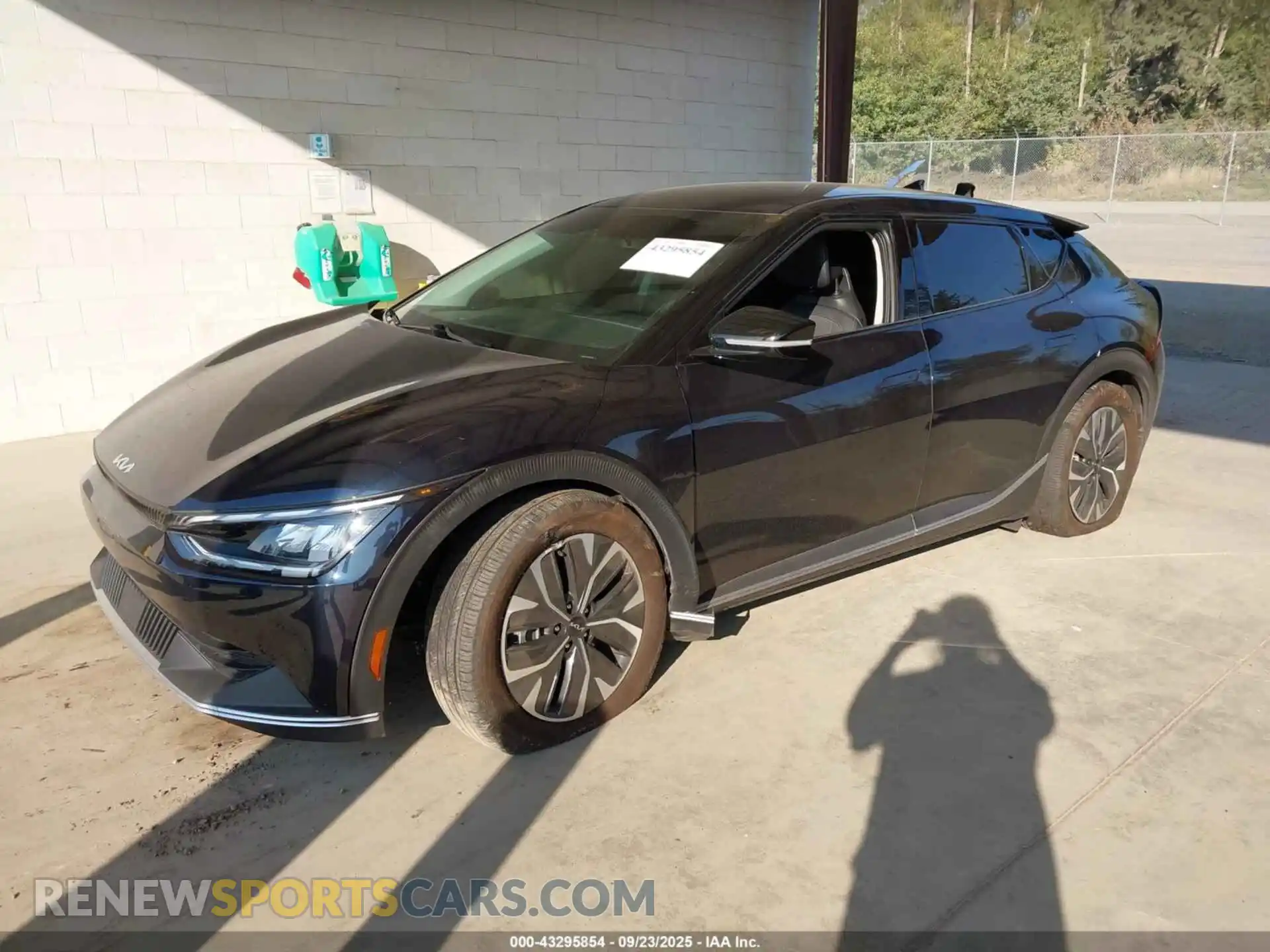 2 Photograph of a damaged car KNDC3DLC9R5204538 KIA EV6 2024