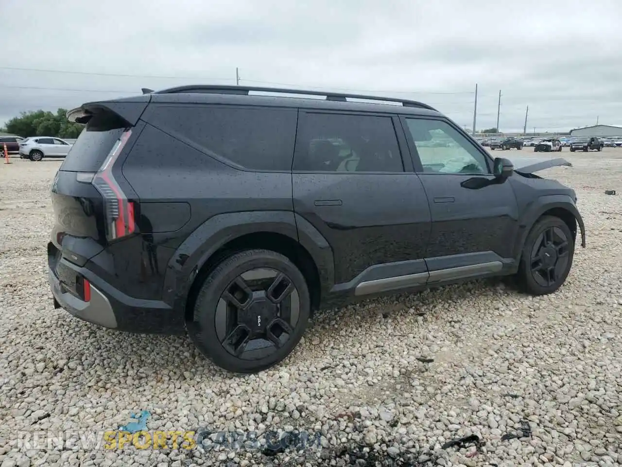 3 Photograph of a damaged car KNDAEFS52R6040494 KIA EV9 GT LIN 2024