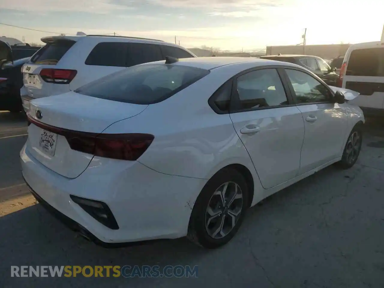 3 Photograph of a damaged car 3KPF24AD0KE061114 KIA FORTE 2019