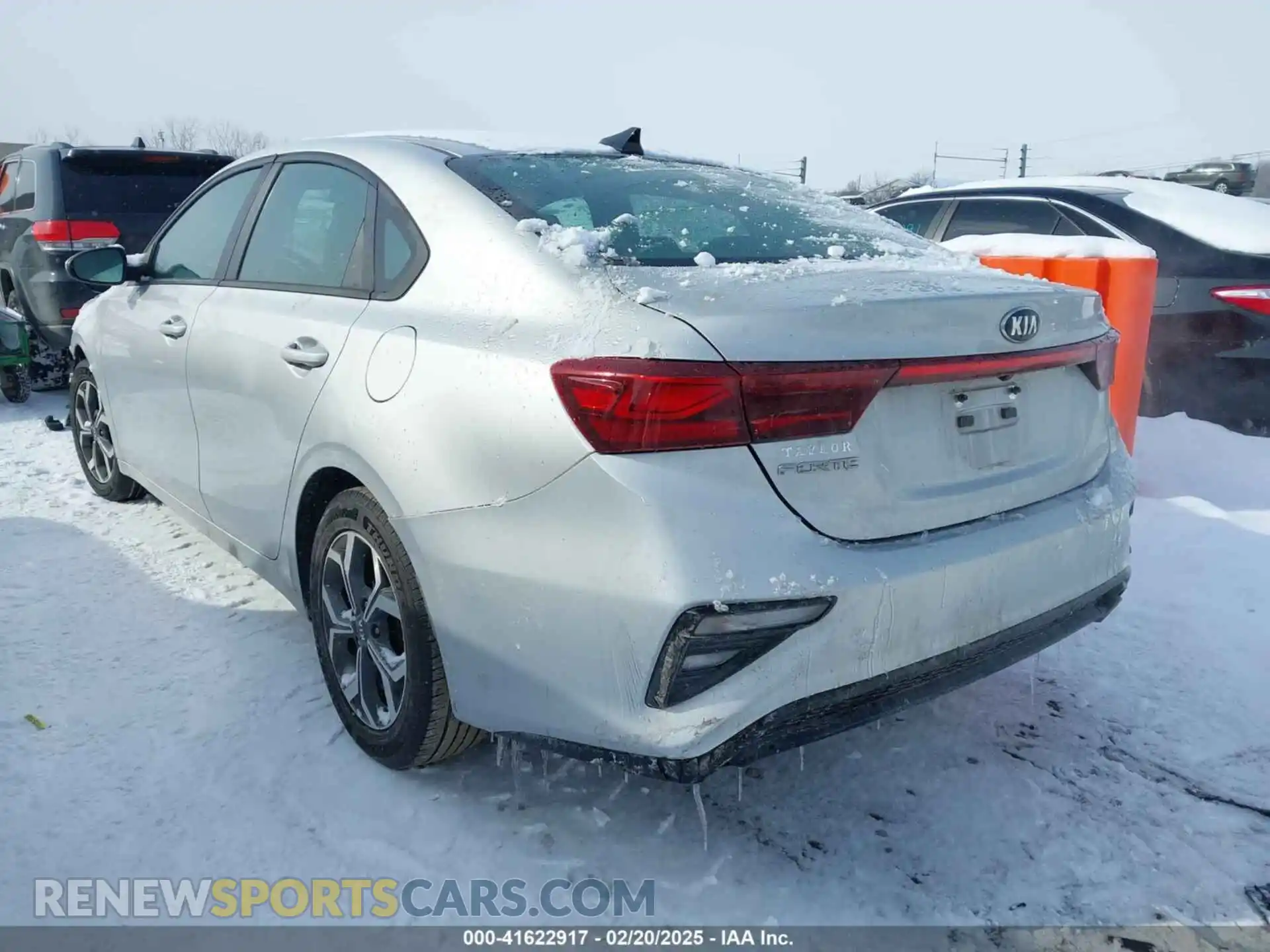 3 Photograph of a damaged car 3KPF24AD3KE108216 KIA FORTE 2019