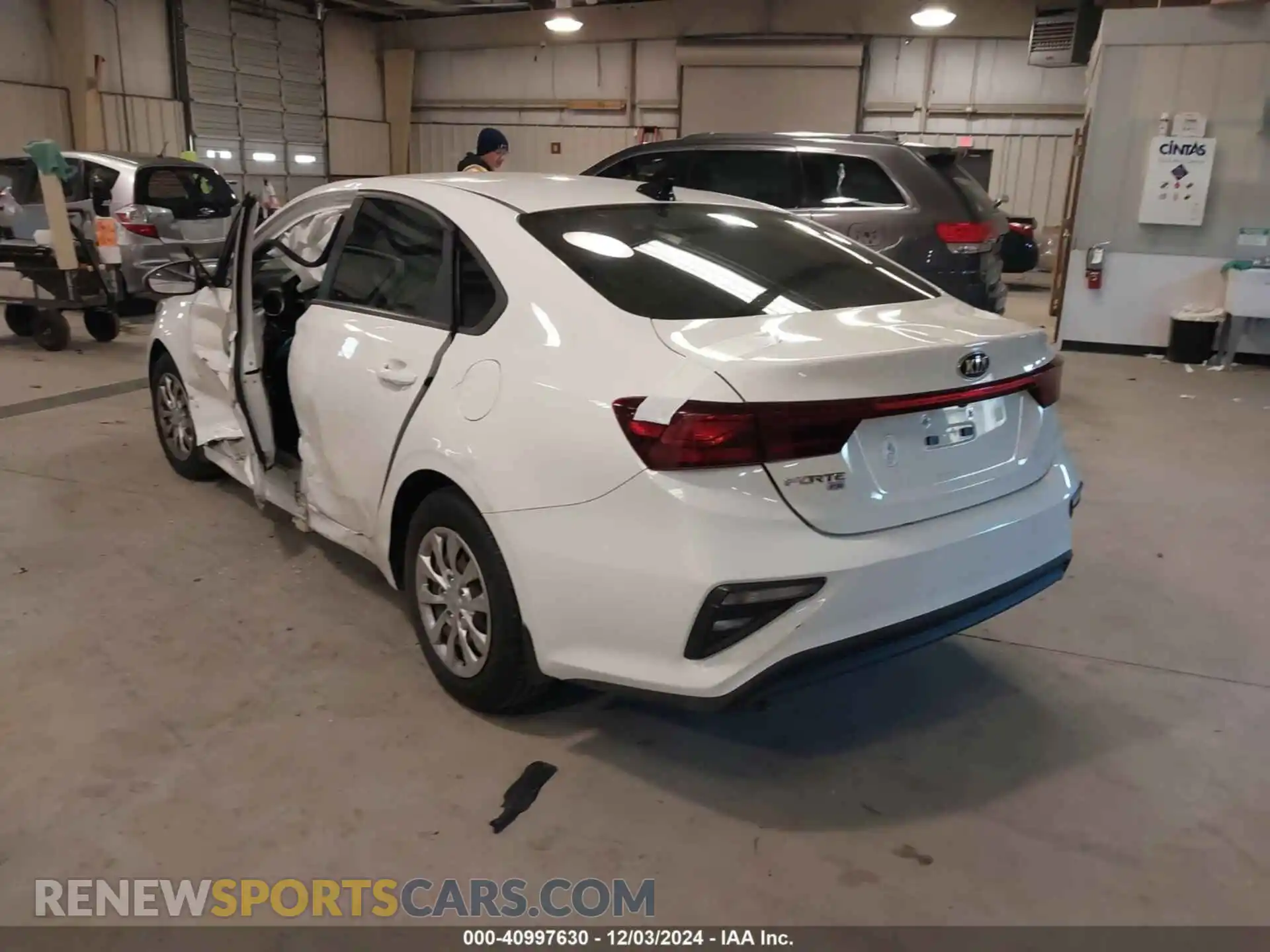 3 Photograph of a damaged car 3KPF24AD5KE088308 KIA FORTE 2019