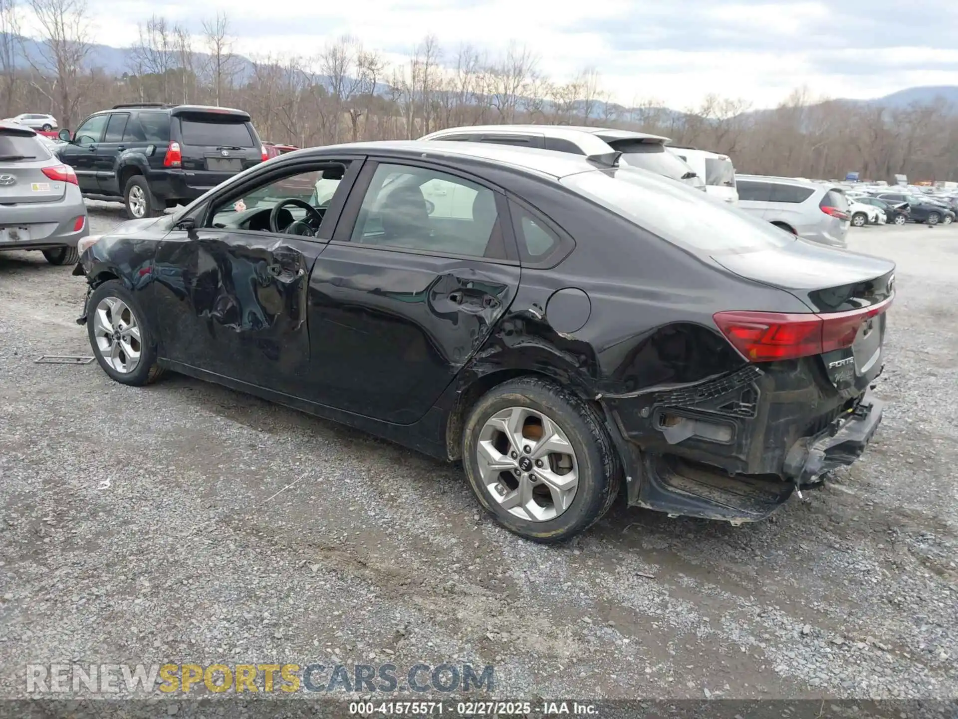 3 Photograph of a damaged car 3KPF24AD0LE154507 KIA FORTE 2020