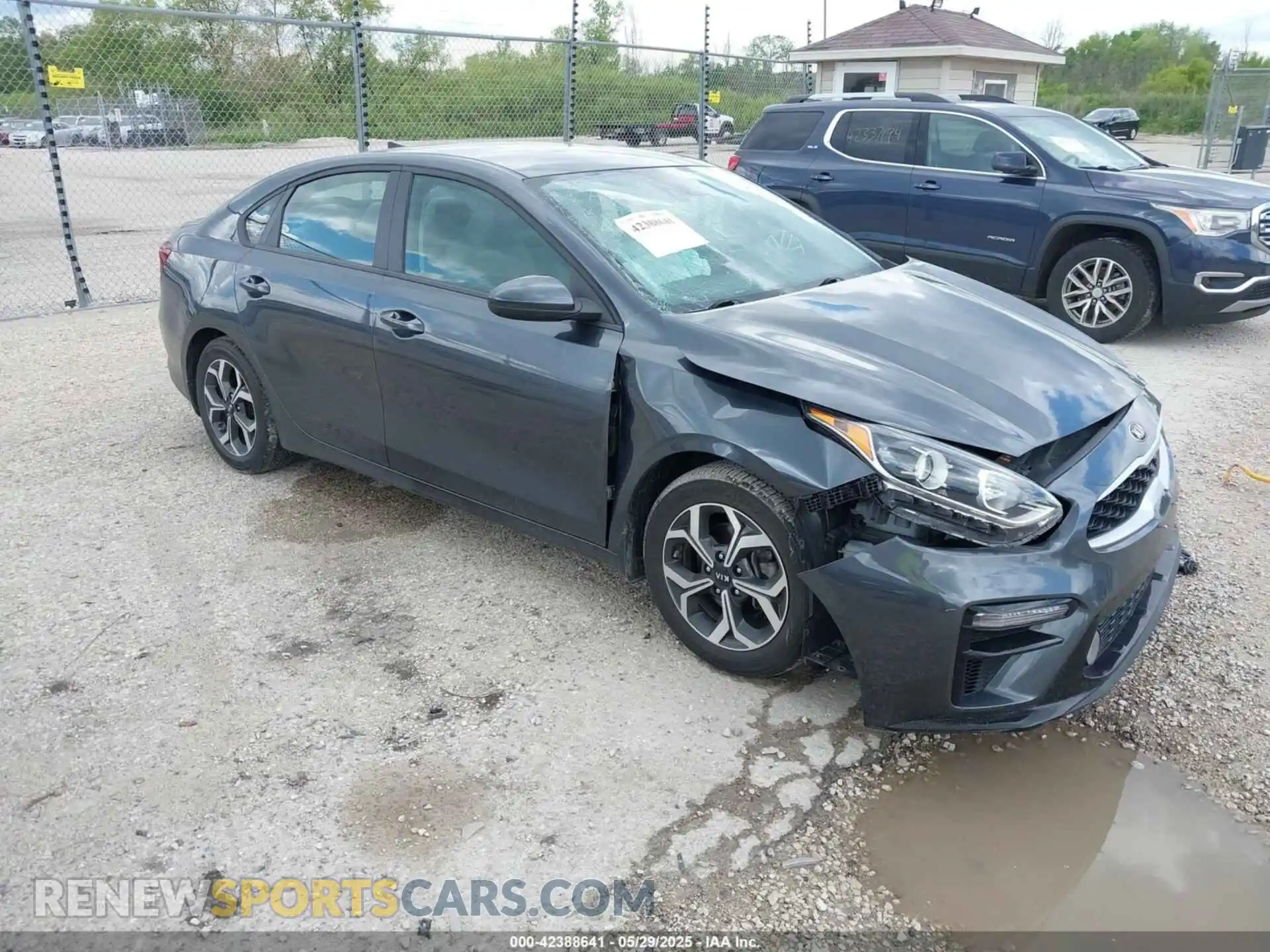 1 Photograph of a damaged car 3KPF24AD0LE173865 KIA FORTE 2020