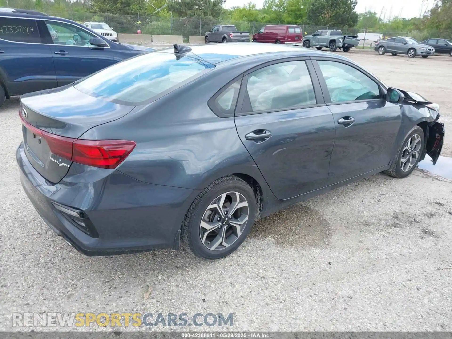2 Photograph of a damaged car 3KPF24AD0LE173865 KIA FORTE 2020