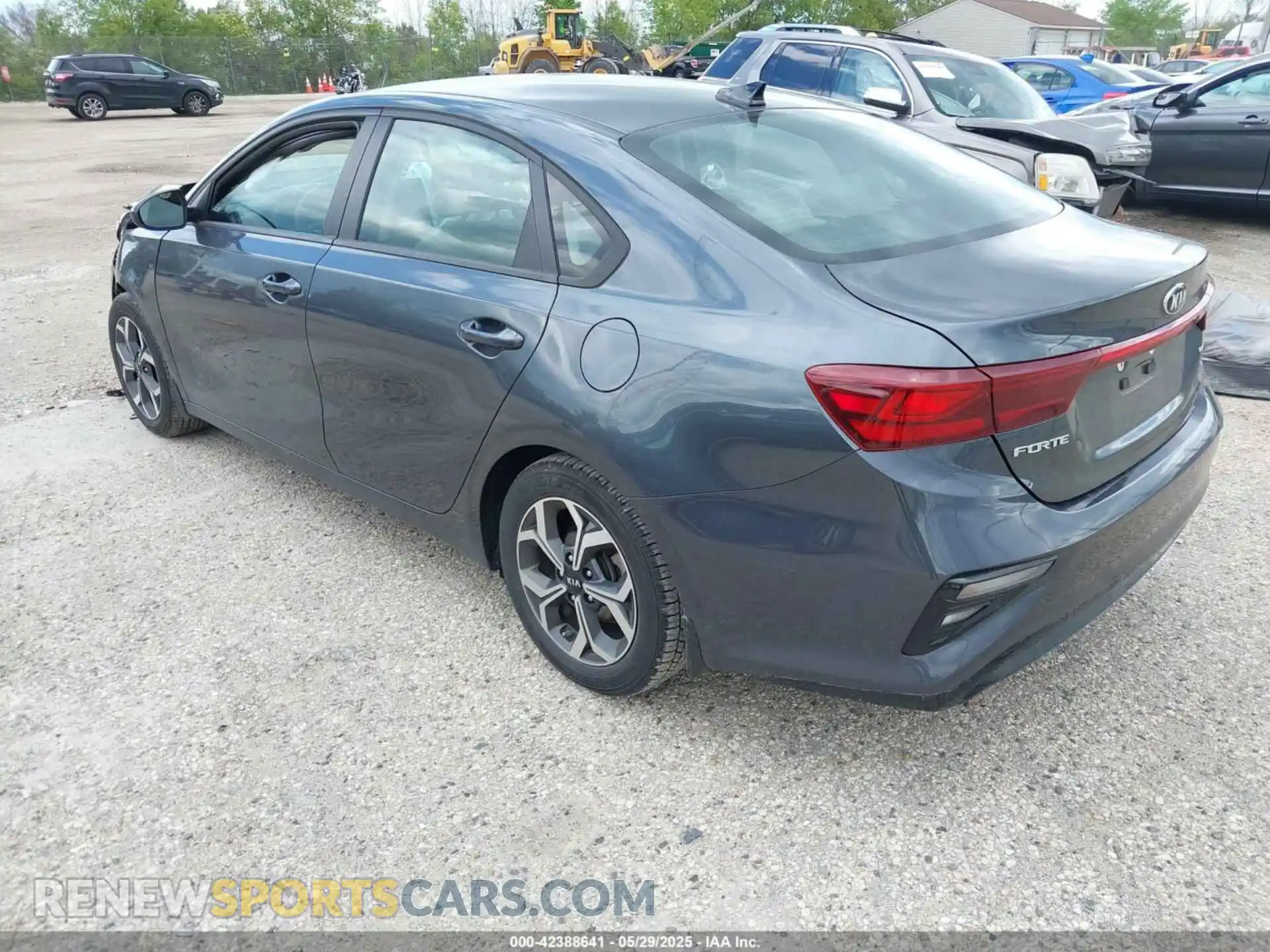3 Photograph of a damaged car 3KPF24AD0LE173865 KIA FORTE 2020