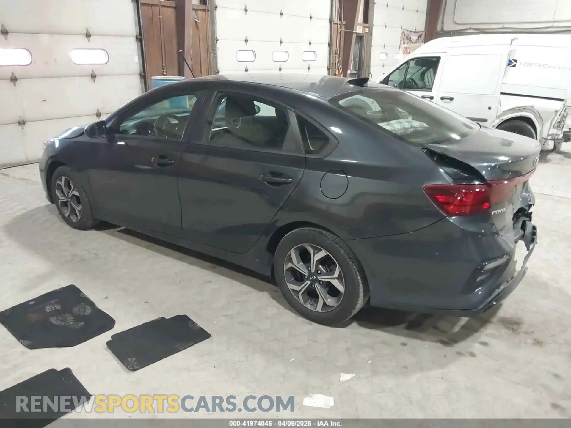 3 Photograph of a damaged car 3KPF24AD0LE173994 KIA FORTE 2020