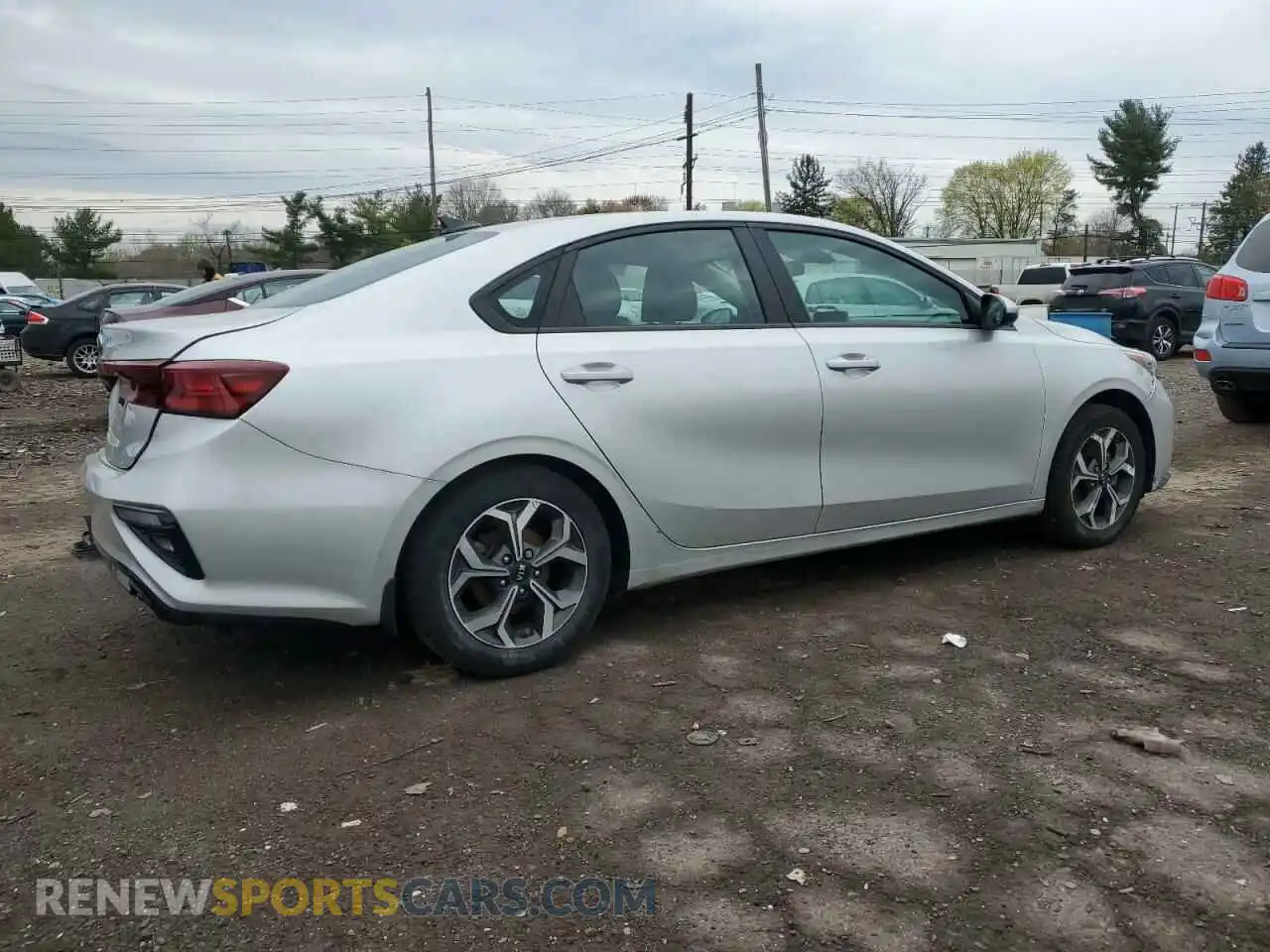 3 Photograph of a damaged car 3KPF24AD0LE187085 KIA FORTE 2020