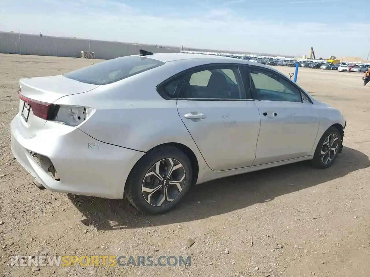3 Photograph of a damaged car 3KPF24AD0LE209036 KIA FORTE 2020