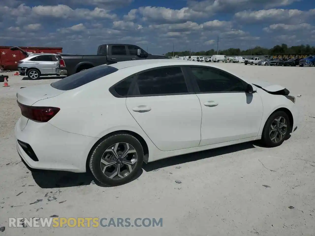 3 Photograph of a damaged car 3KPF24AD0LE213474 KIA FORTE 2020