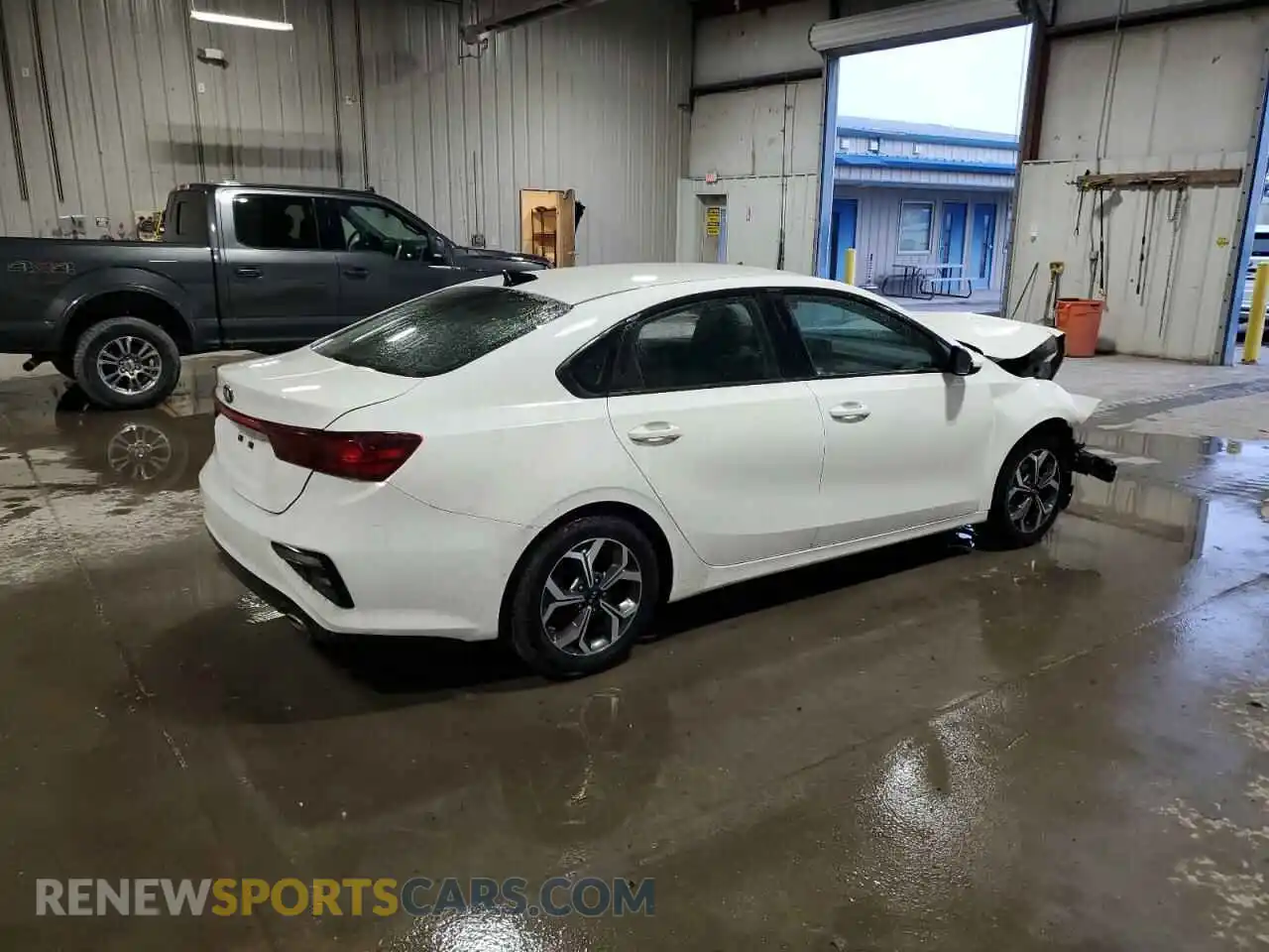 3 Photograph of a damaged car 3KPF24AD1LE144522 KIA FORTE 2020