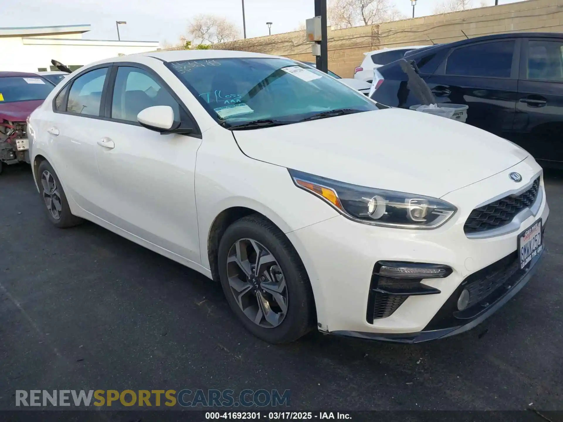 1 Photograph of a damaged car 3KPF24AD1LE170599 KIA FORTE 2020