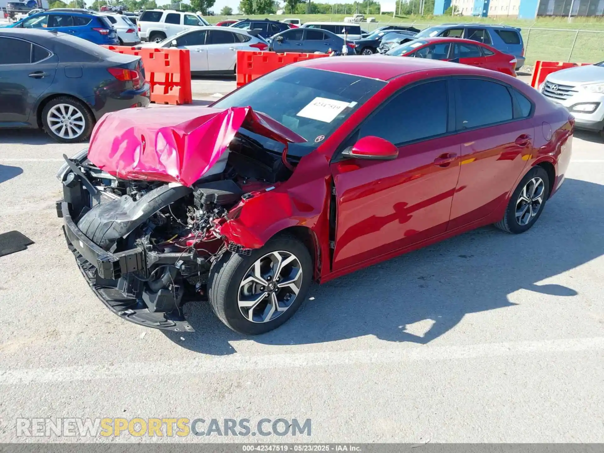 2 Photograph of a damaged car 3KPF24AD1LE201494 KIA FORTE 2020
