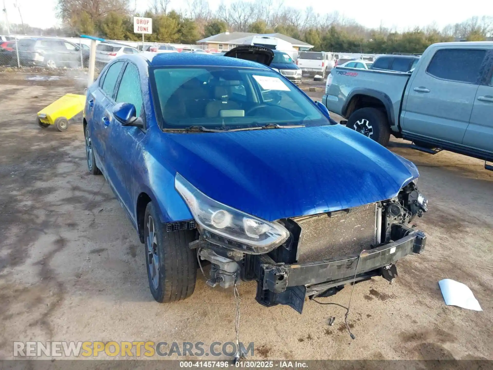 1 Photograph of a damaged car 3KPF24AD1LE204783 KIA FORTE 2020