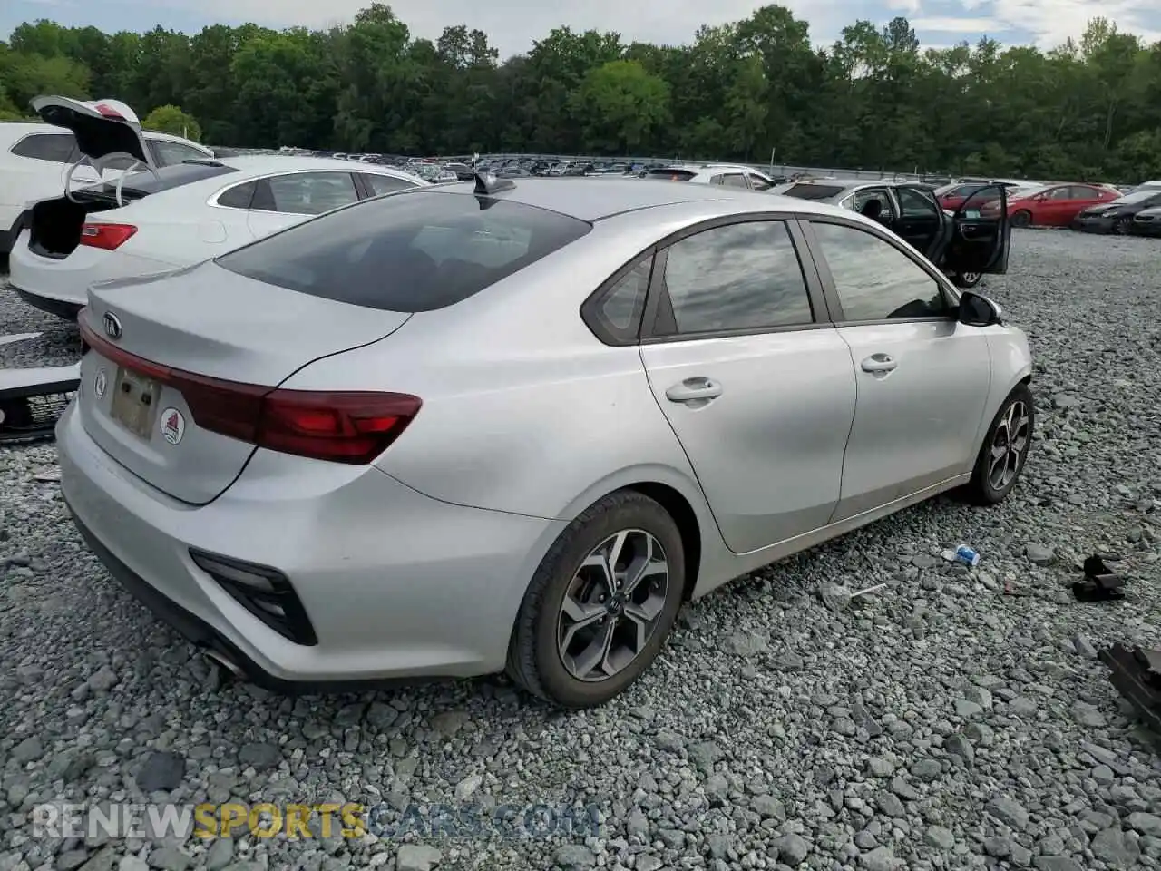 3 Photograph of a damaged car 3KPF24AD2LE141743 KIA FORTE 2020