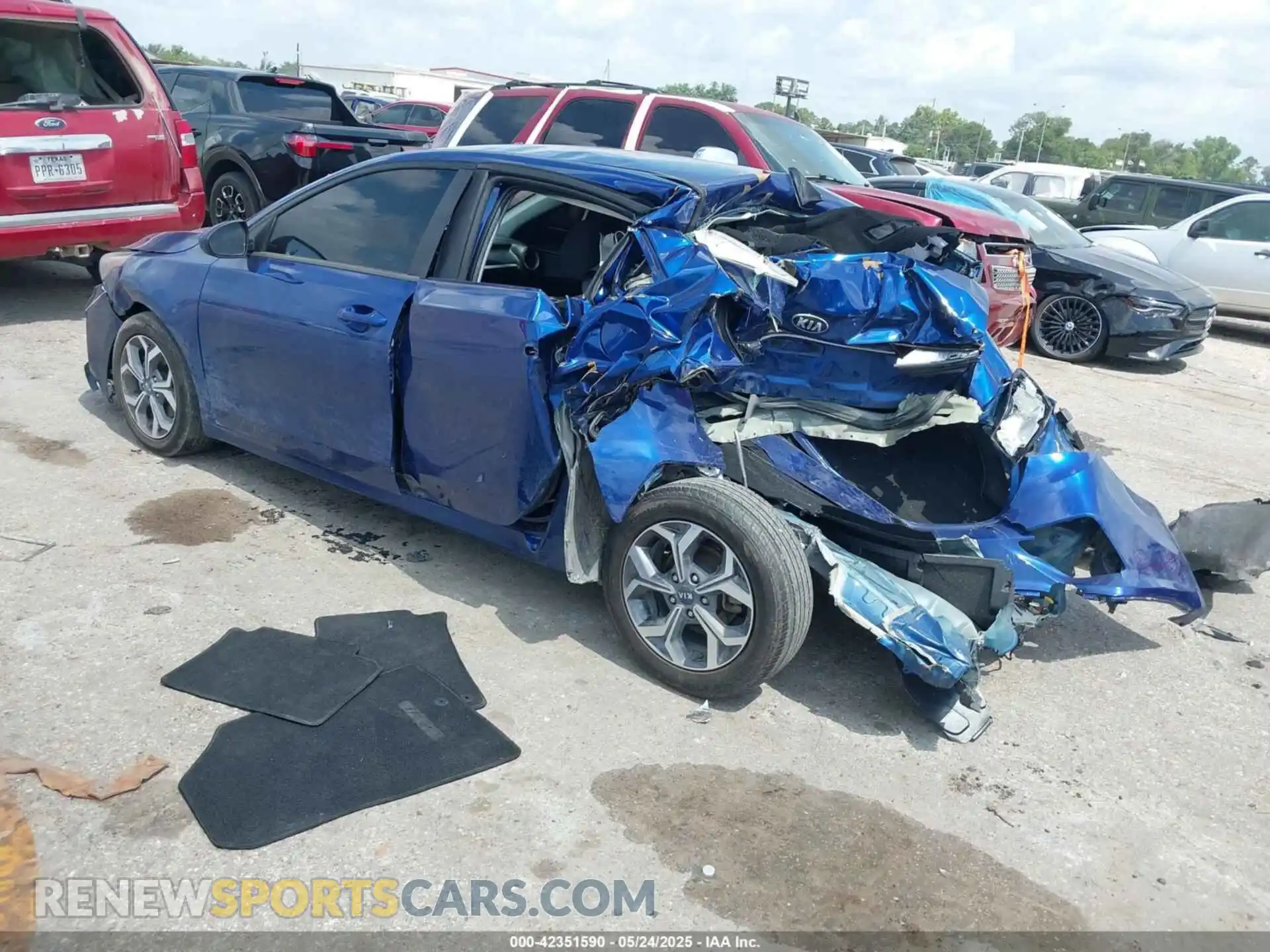 3 Photograph of a damaged car 3KPF24AD2LE156386 KIA FORTE 2020