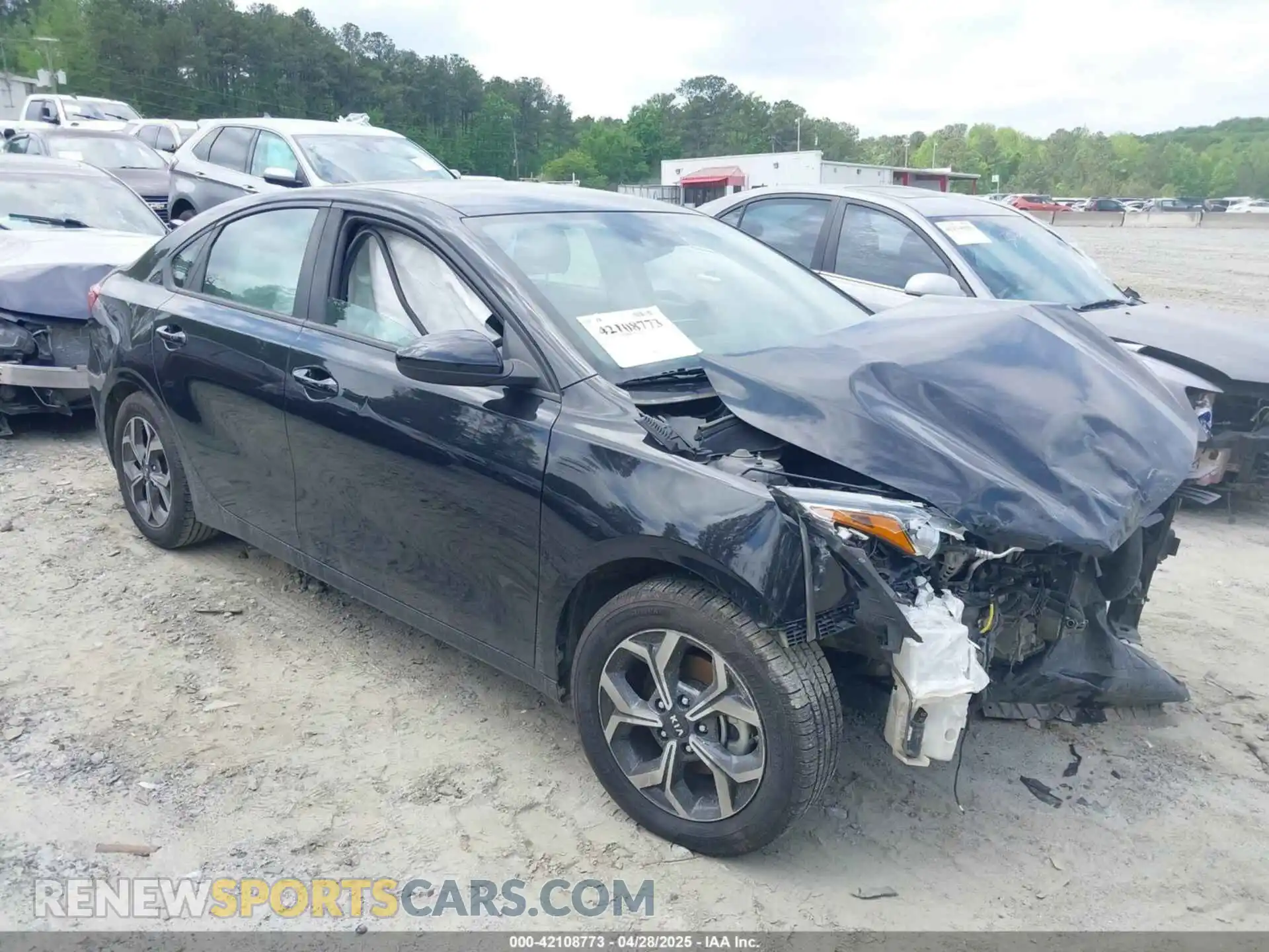 1 Photograph of a damaged car 3KPF24AD2LE170966 KIA FORTE 2020