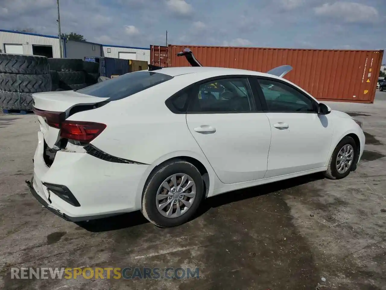 3 Photograph of a damaged car 3KPF24AD2LE192367 KIA FORTE 2020
