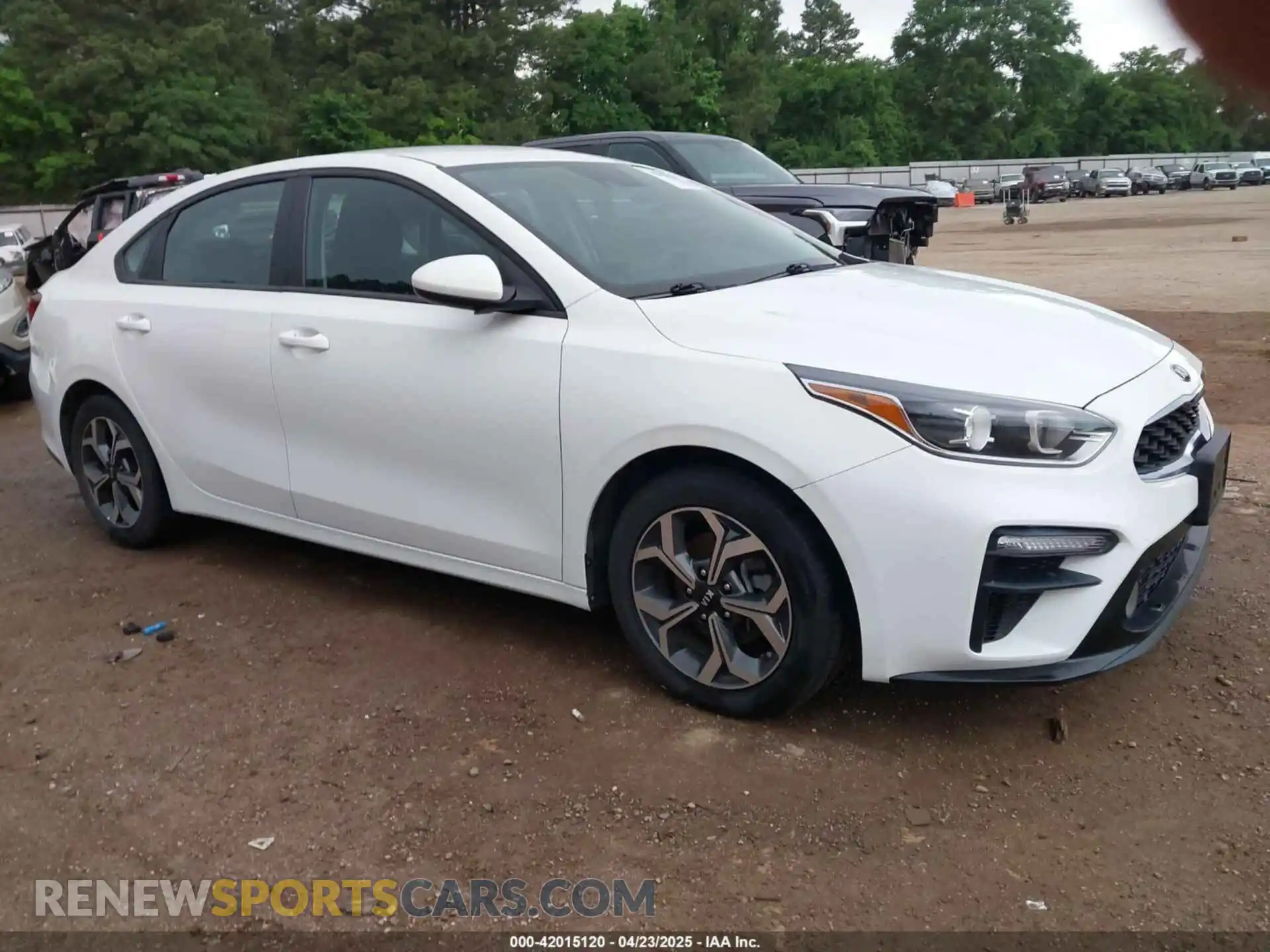 1 Photograph of a damaged car 3KPF24AD2LE209197 KIA FORTE 2020