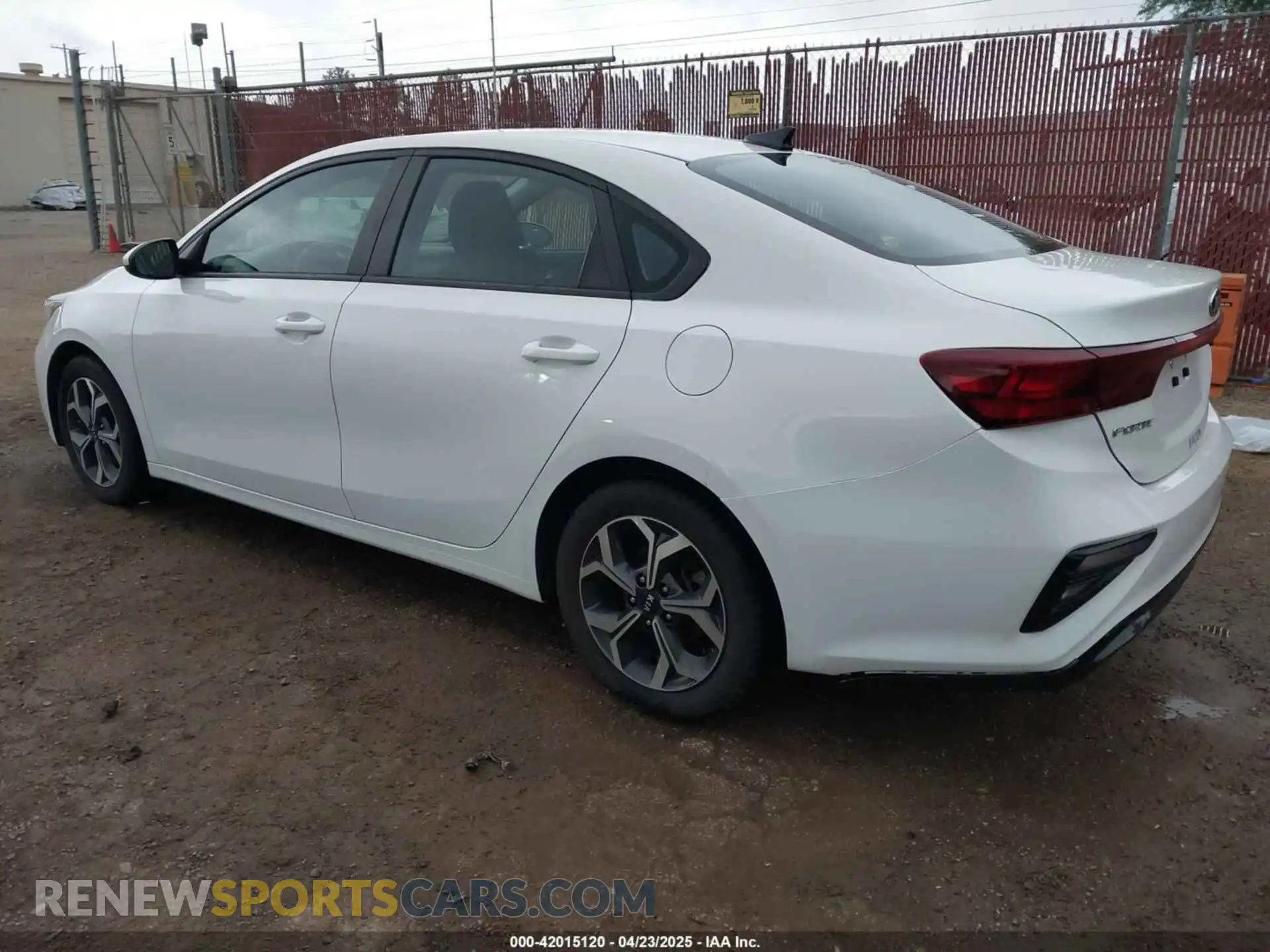 3 Photograph of a damaged car 3KPF24AD2LE209197 KIA FORTE 2020
