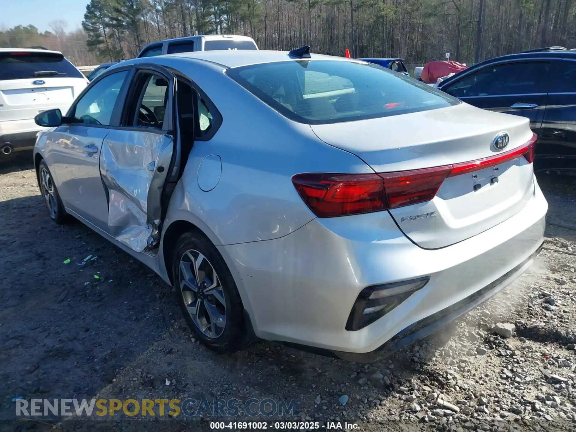 3 Фотография поврежденного автомобиля 3KPF24AD2LE234214 KIA FORTE 2020