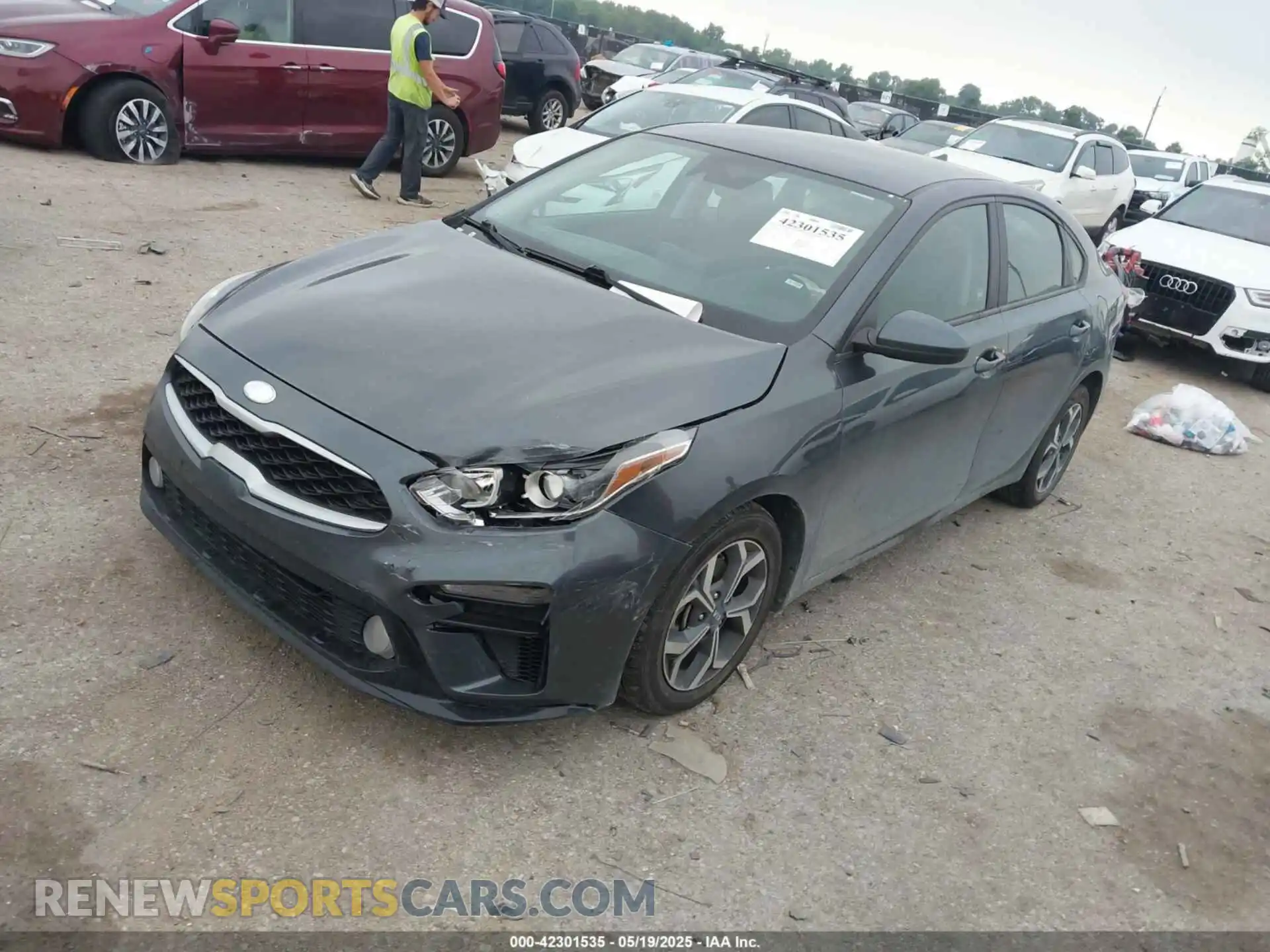 2 Photograph of a damaged car 3KPF24AD3LE252320 KIA FORTE 2020