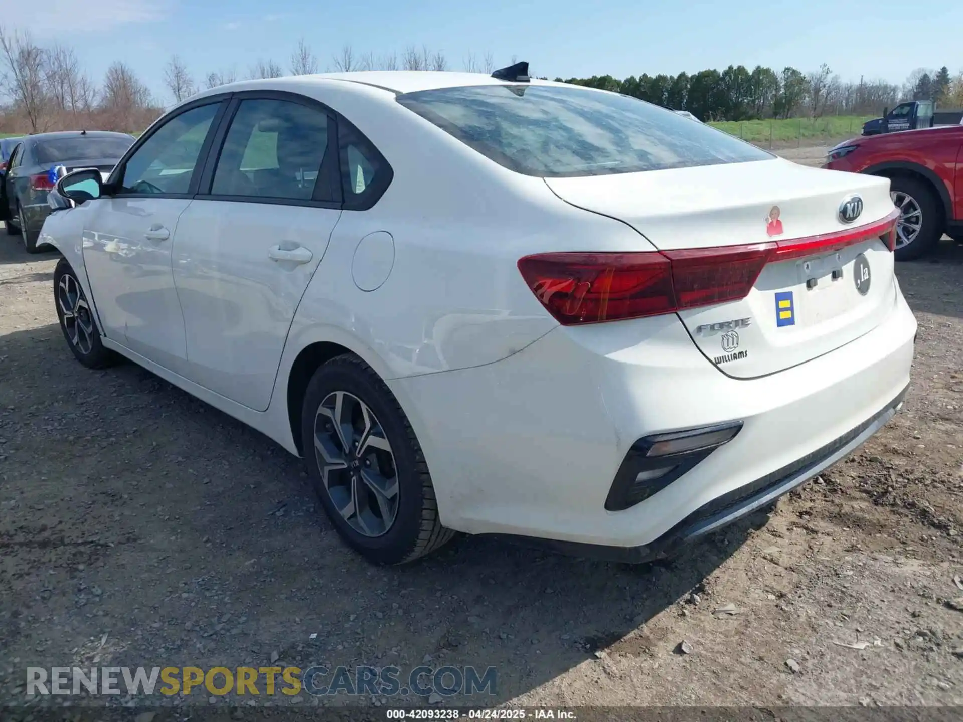 3 Photograph of a damaged car 3KPF24AD4LE145177 KIA FORTE 2020