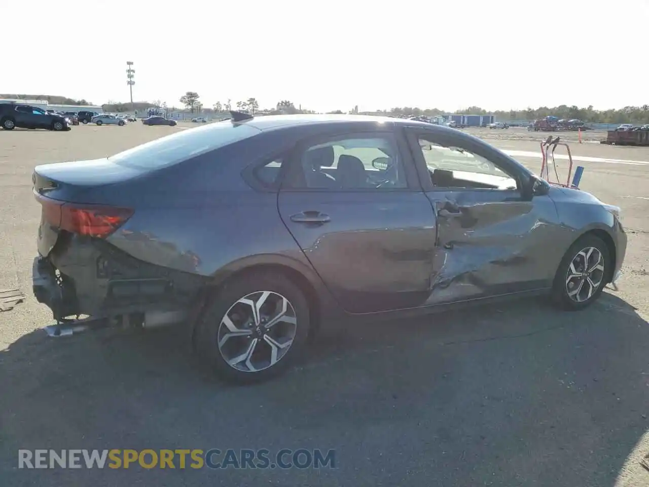 3 Photograph of a damaged car 3KPF24AD4LE146524 KIA FORTE 2020