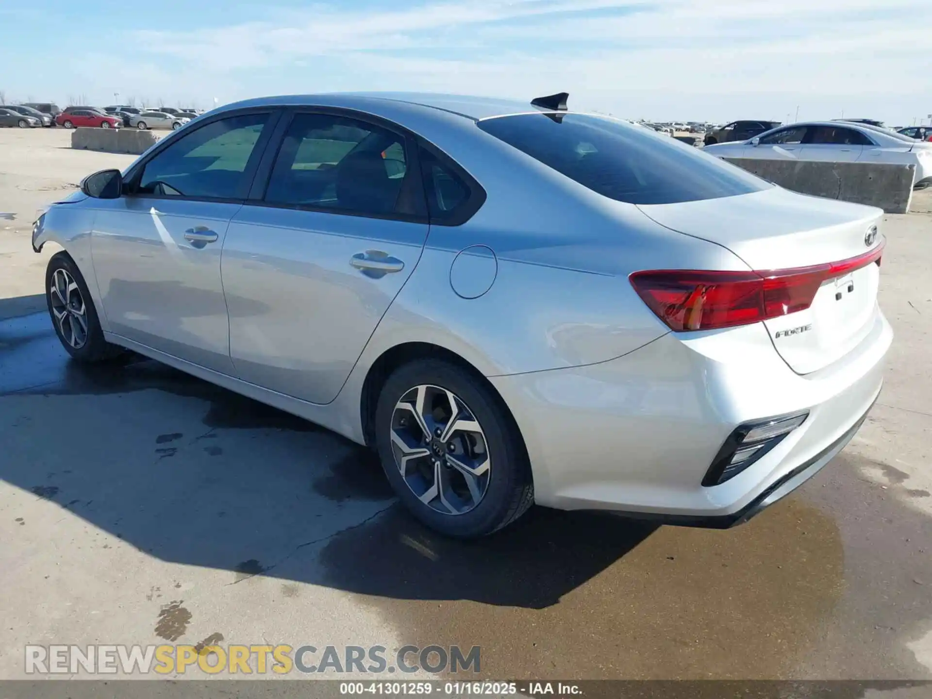 3 Photograph of a damaged car 3KPF24AD4LE176851 KIA FORTE 2020