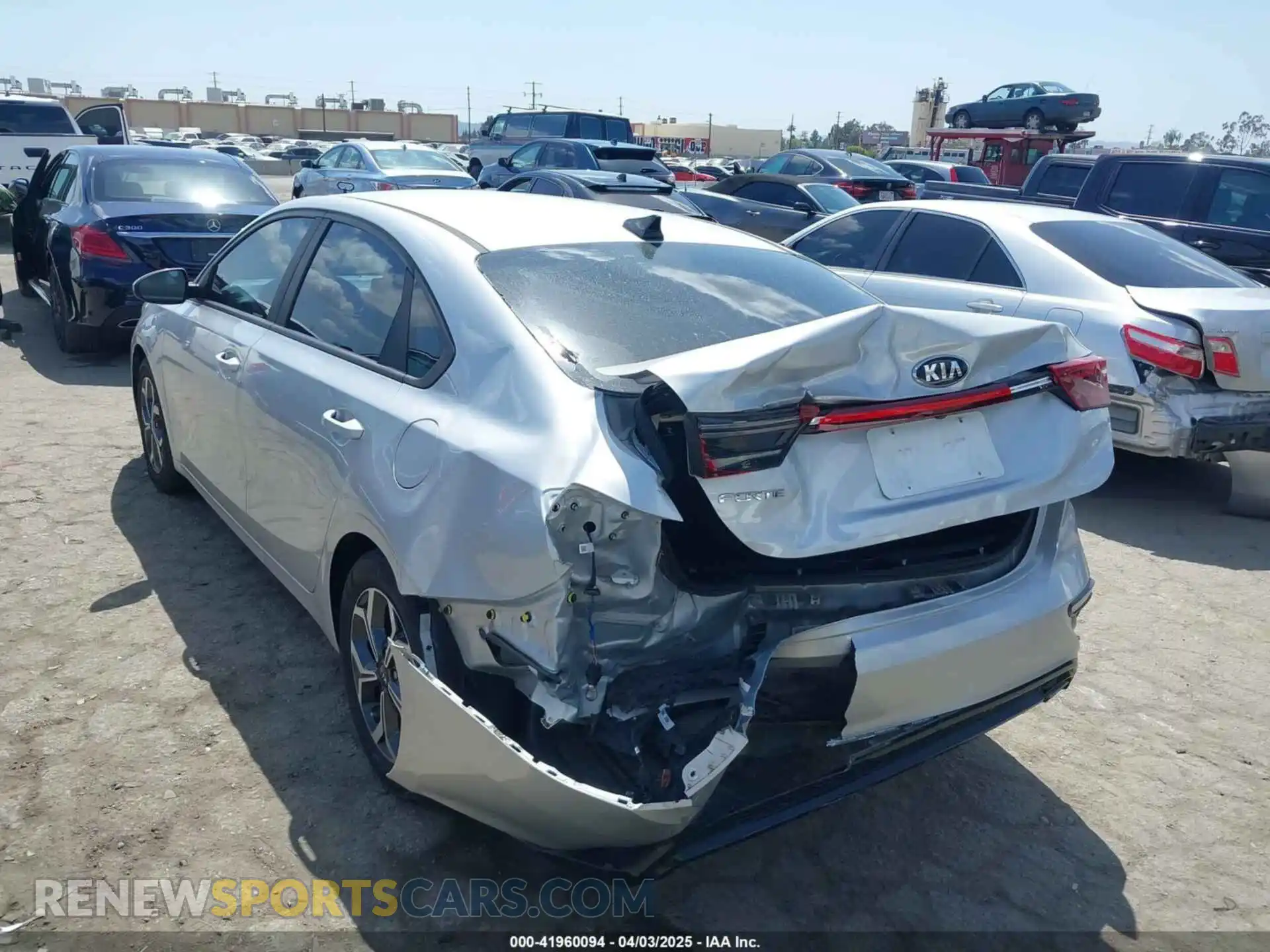 3 Photograph of a damaged car 3KPF24AD4LE183668 KIA FORTE 2020