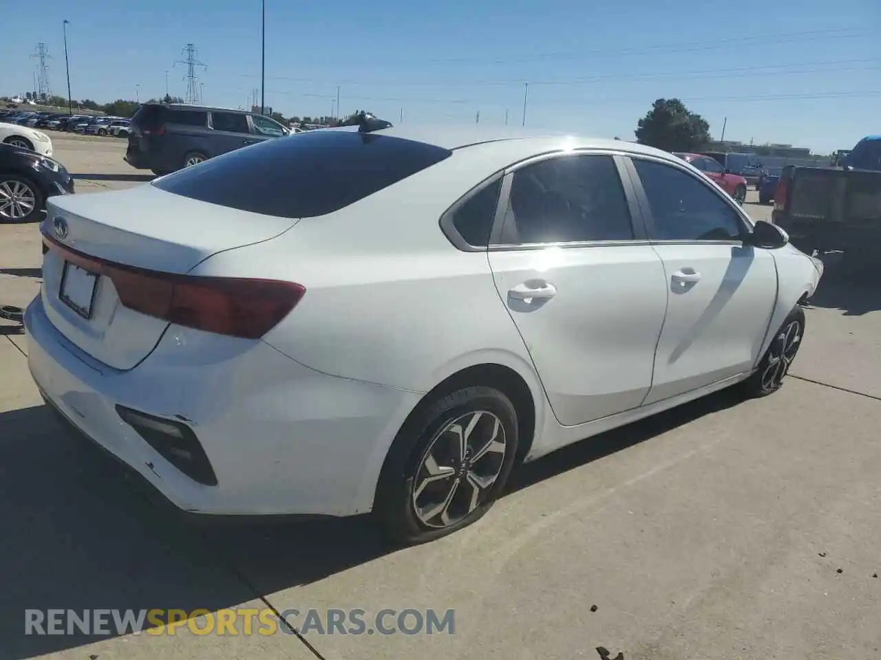 3 Photograph of a damaged car 3KPF24AD4LE207550 KIA FORTE 2020
